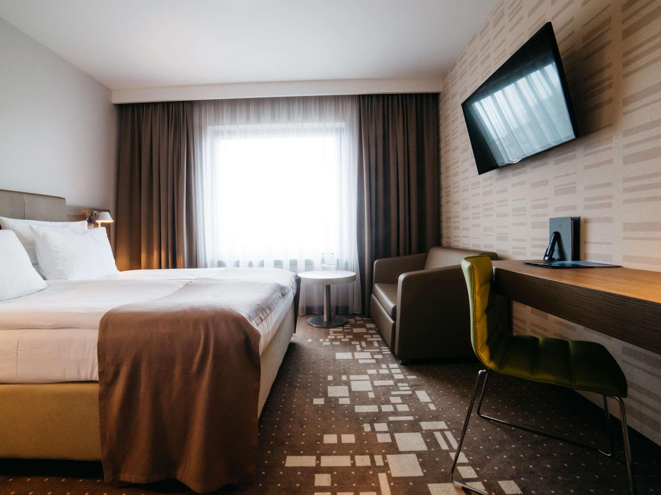Q Hotel Plus Wroclaw — photo 5