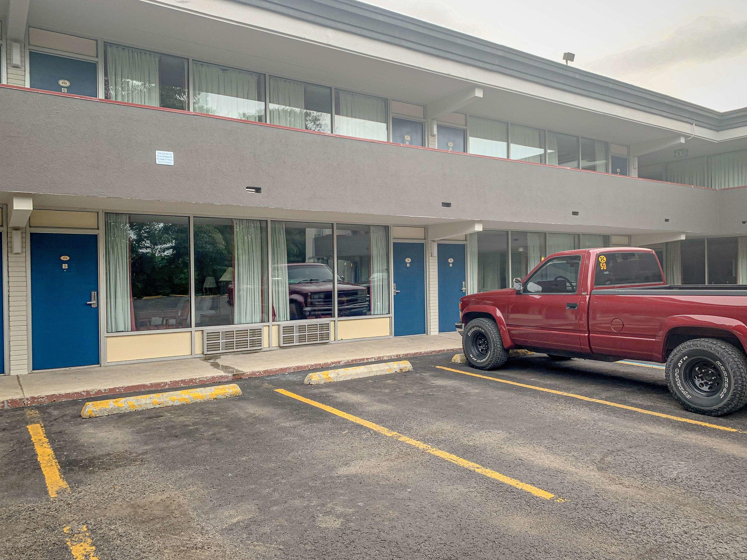 Motel 6 Morgantown, WV — photo 3