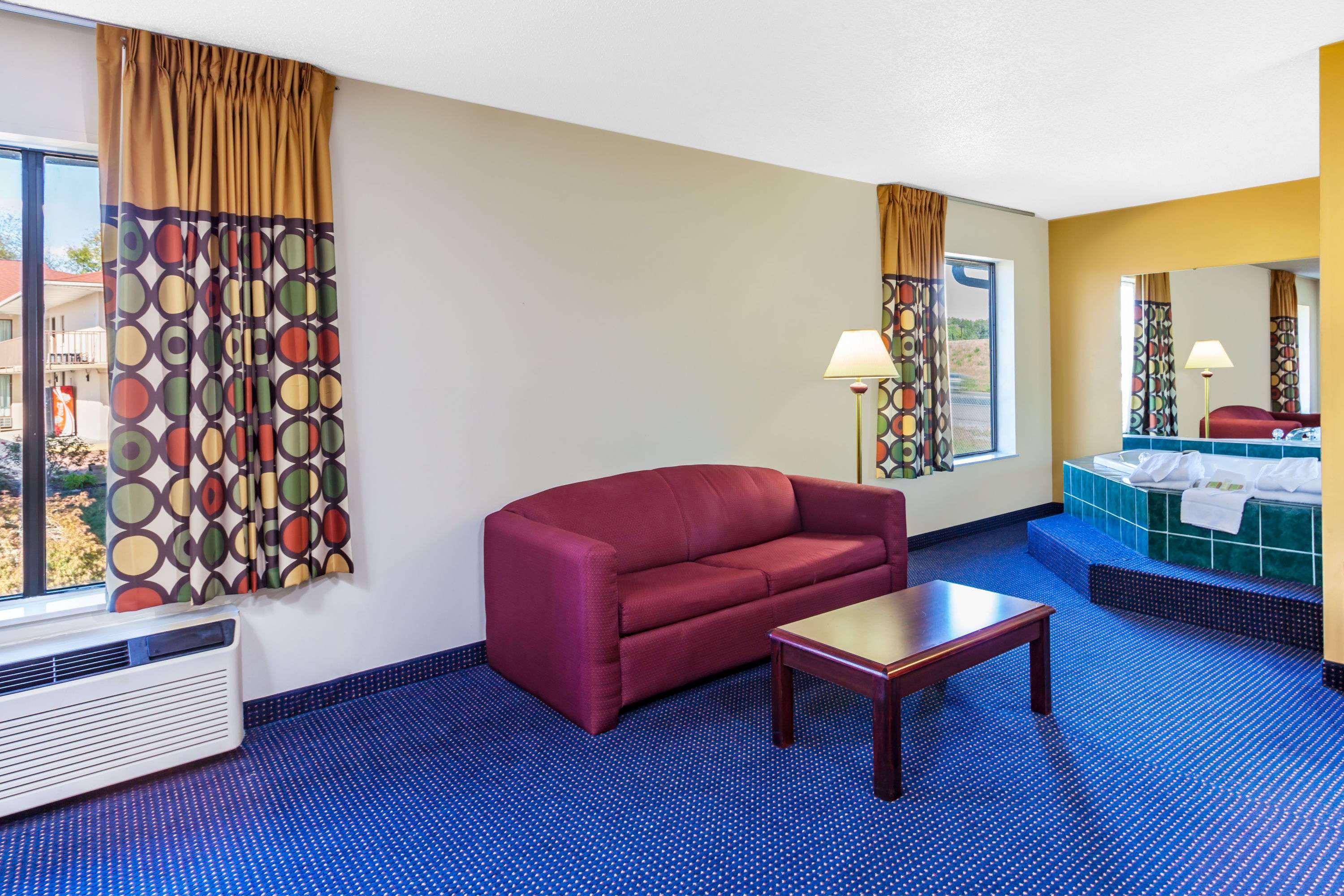 Super 8 by Wyndham Morristown/South — photo 4