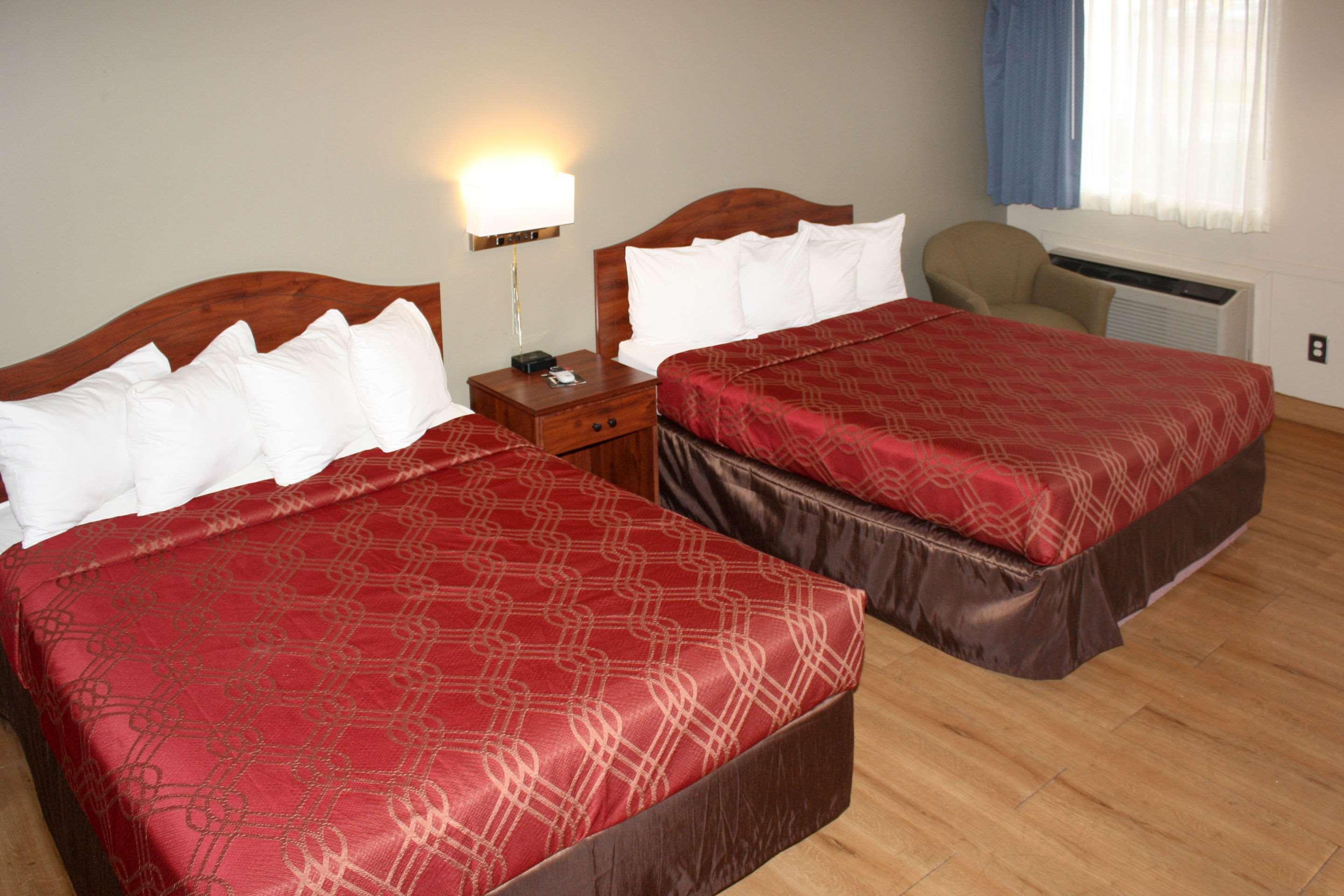 Econo Lodge Salina Scenic Route 89 & I-70 — photo 4