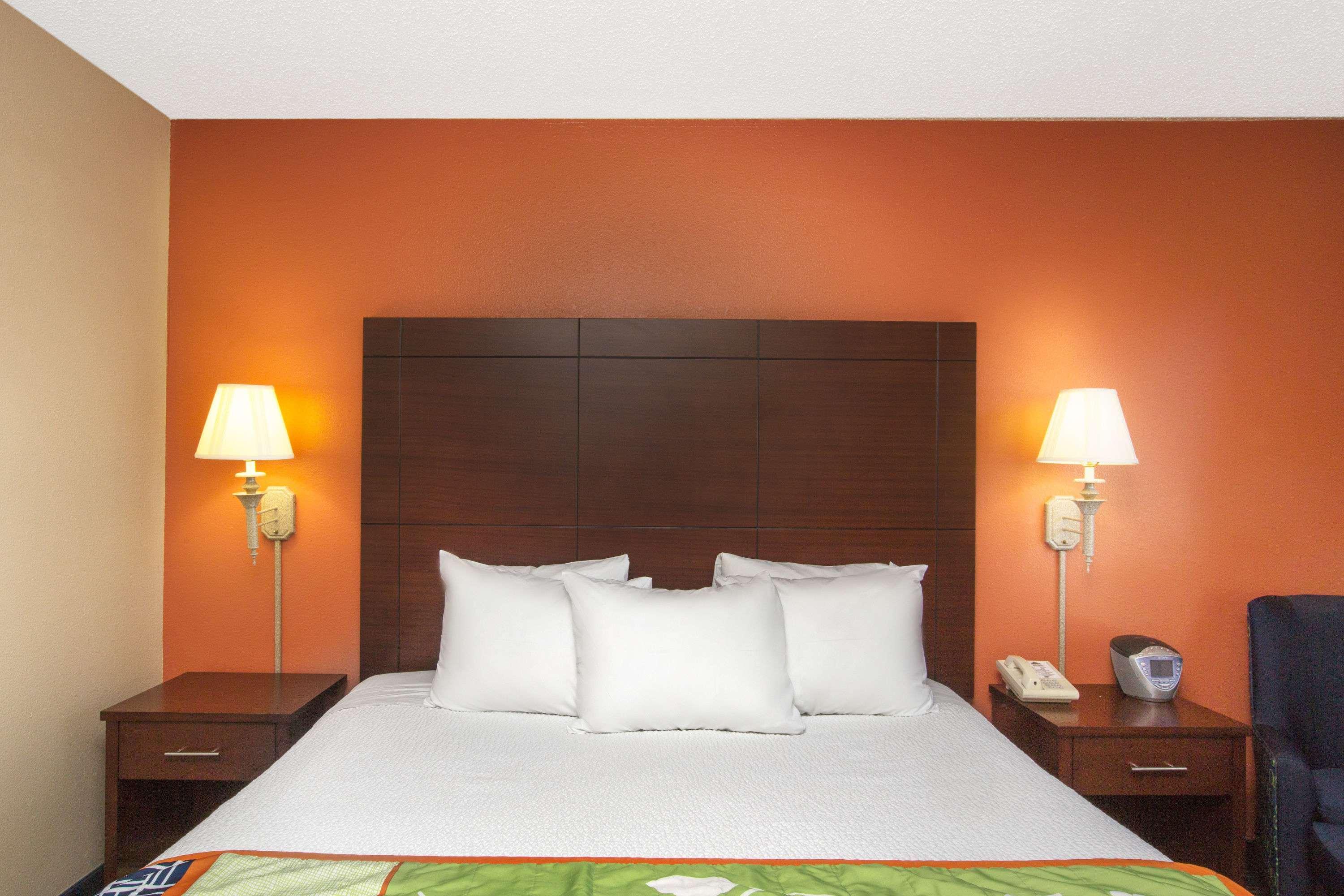Days Inn Fremont — photo 4
