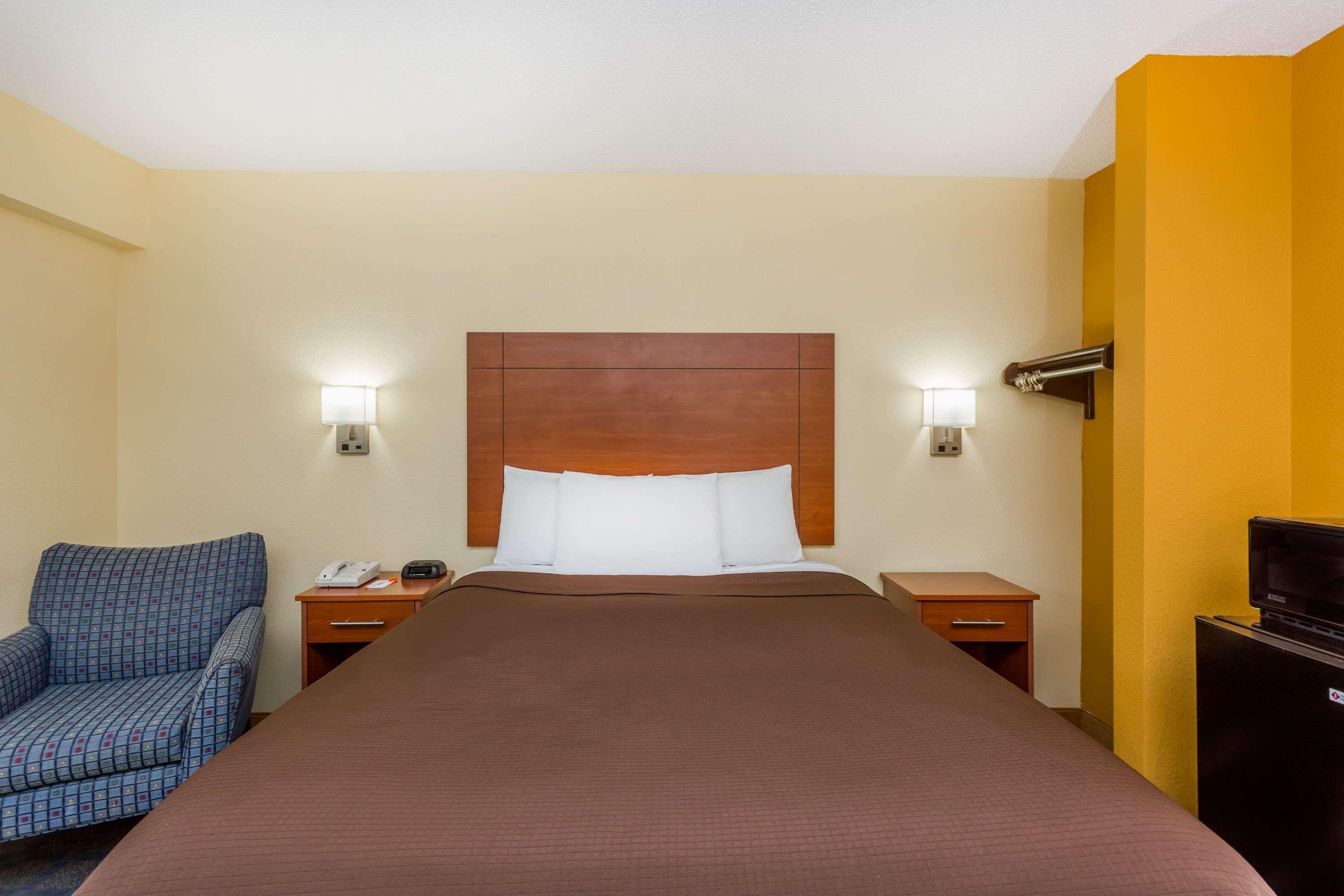 Howard Johnson Inn Spartanburg - Expo Center — photo 5