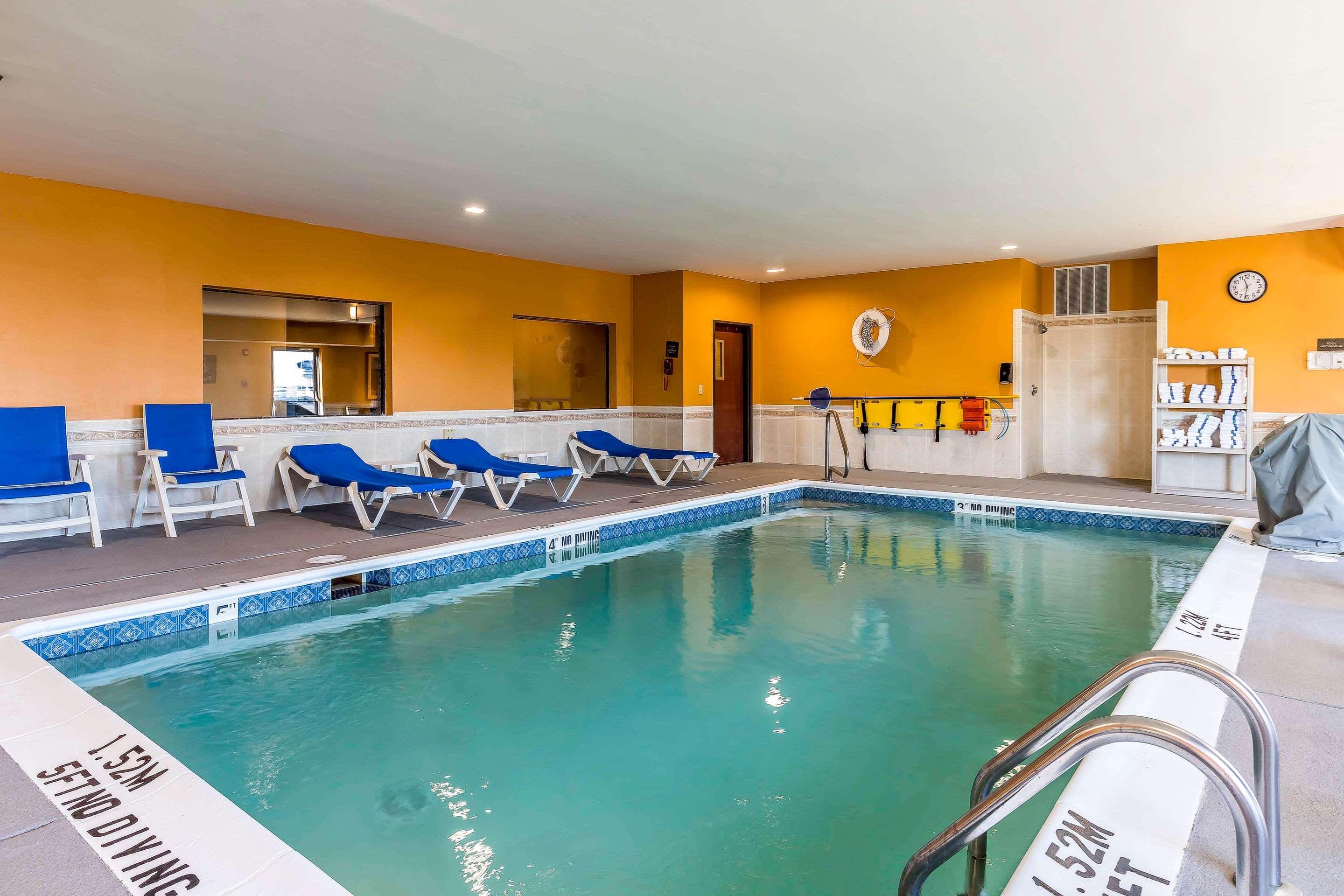 Comfort Suites North — photo 5