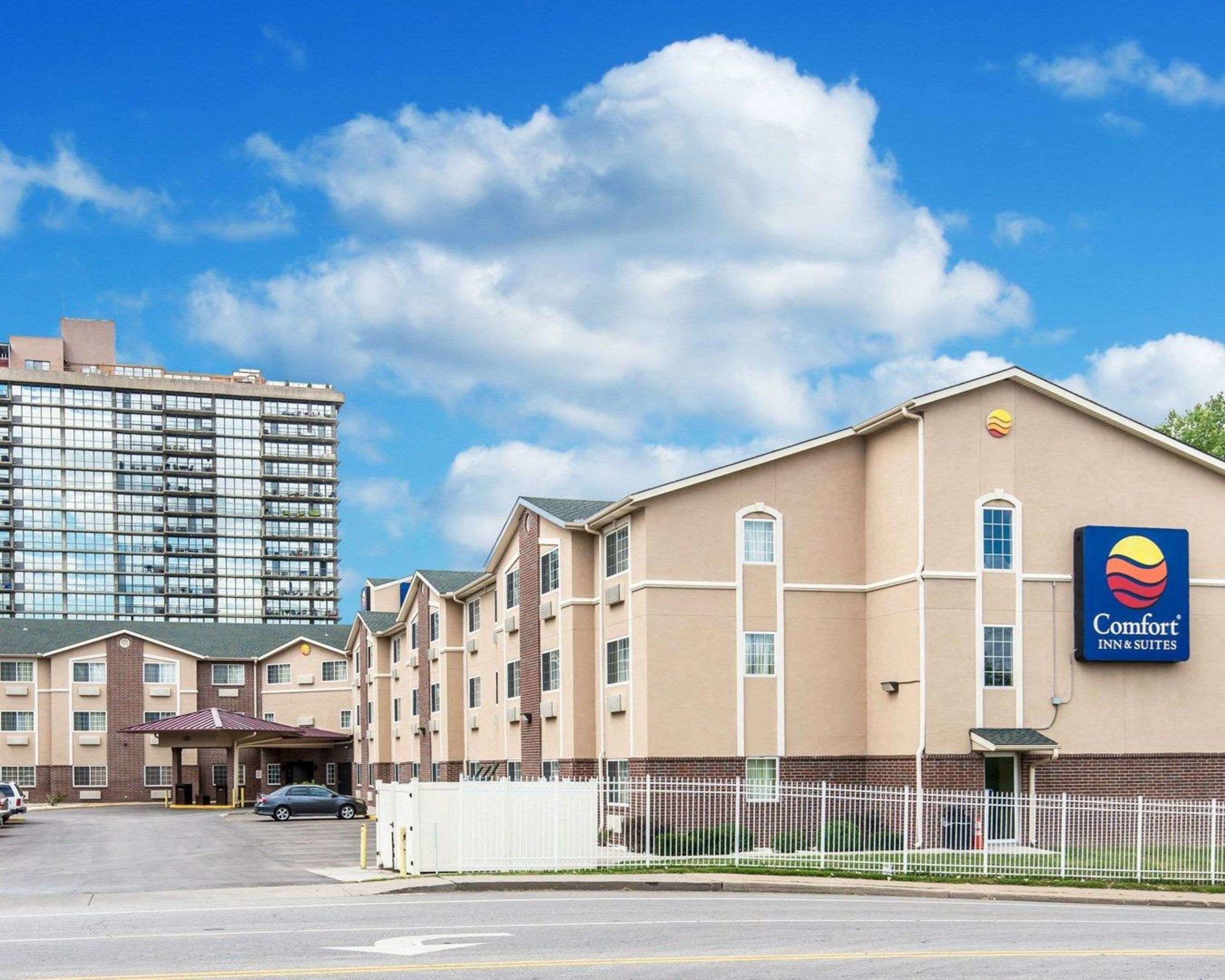 Comfort Inn & Suites Downtown — photo 4
