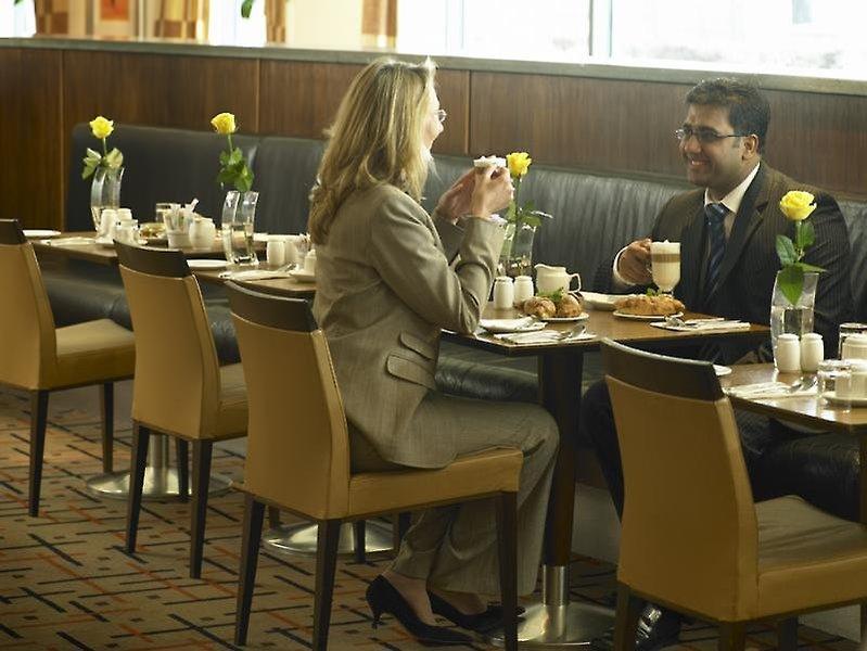 Leonardo Hotel London Heathrow Airport — photo 5