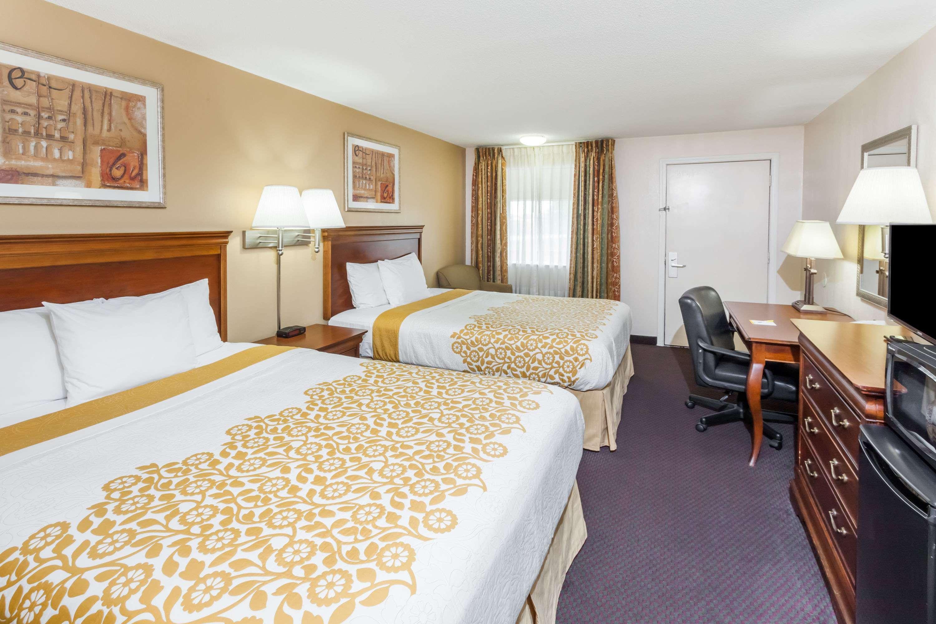 Days Inn Fort Wayne — photo 5