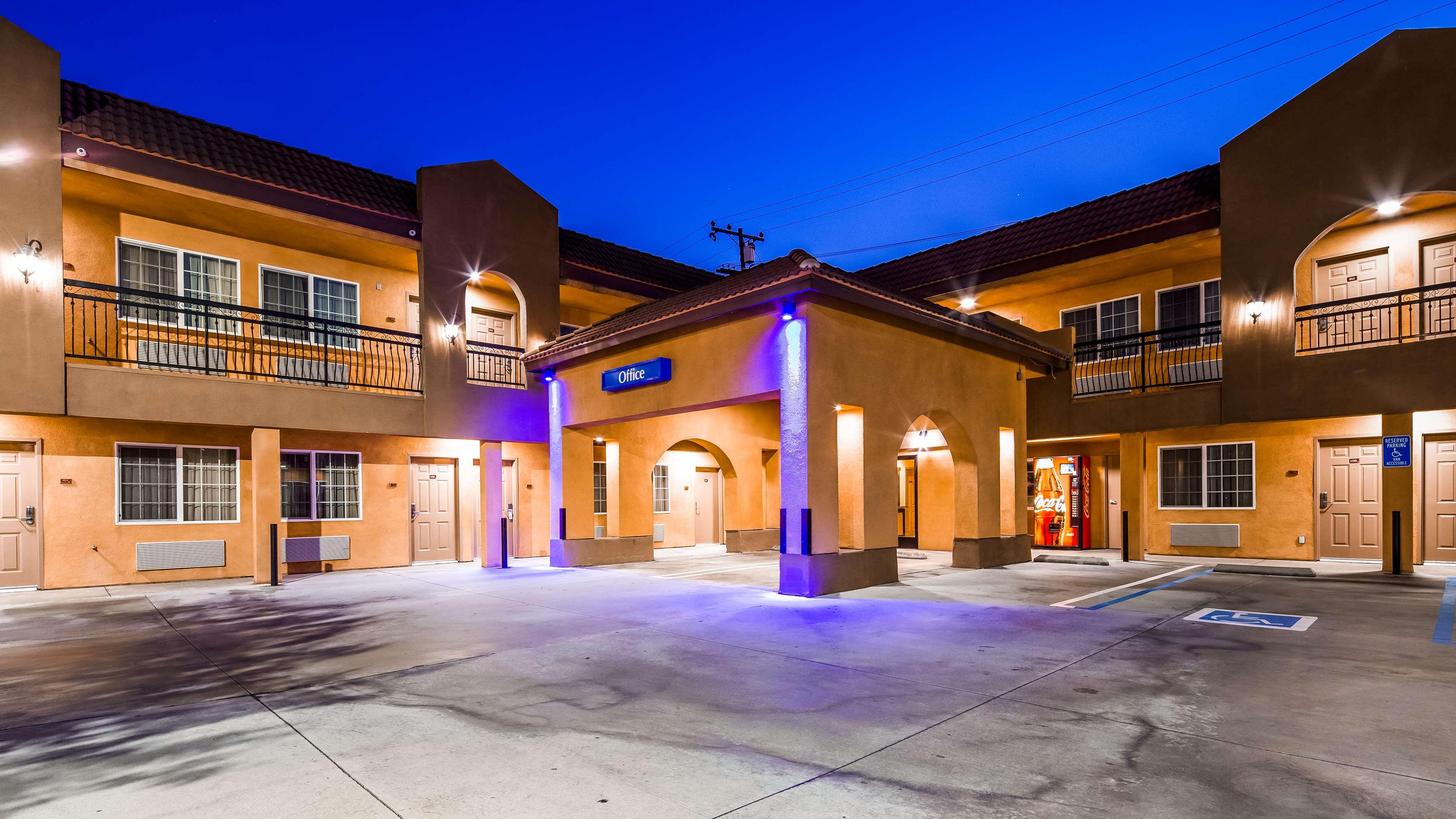 SureStay Hotel by Best Western South Gate — photo 3