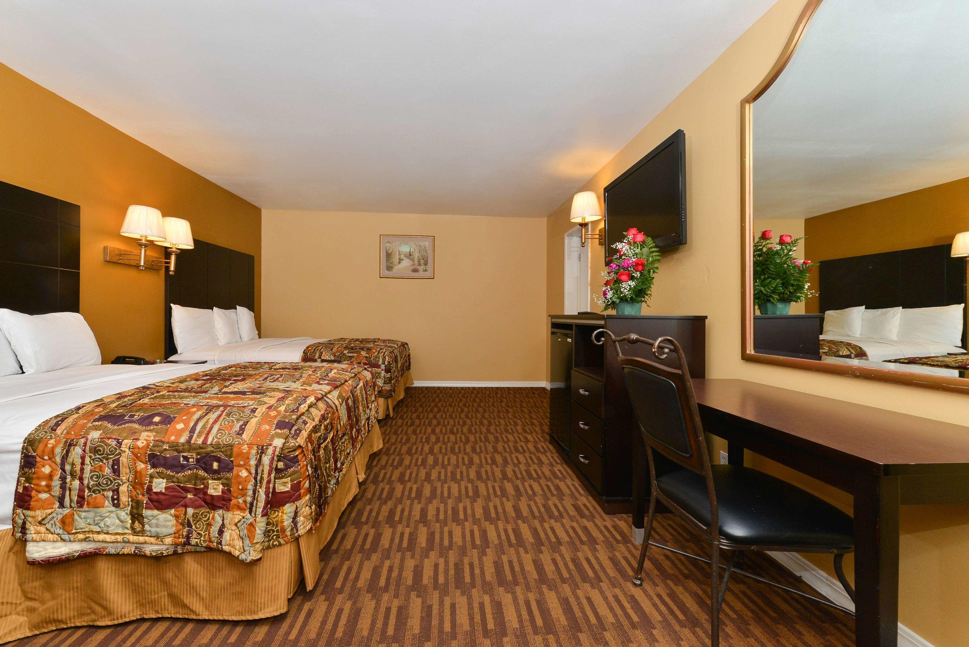 Americas Best Value Inn Los Angeles at S Alvarado St — photo 4