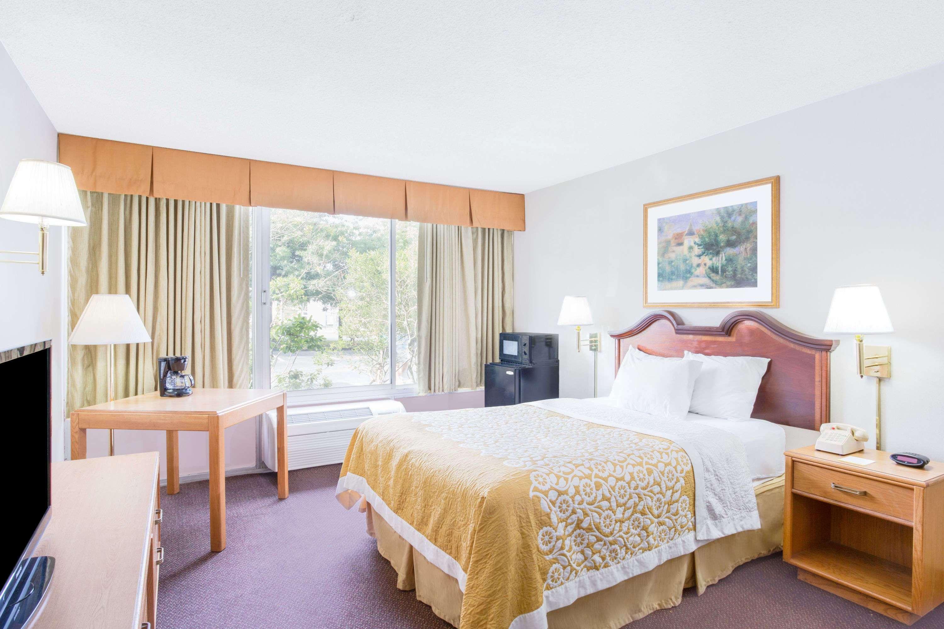 Days Inn Cambridge — photo 4