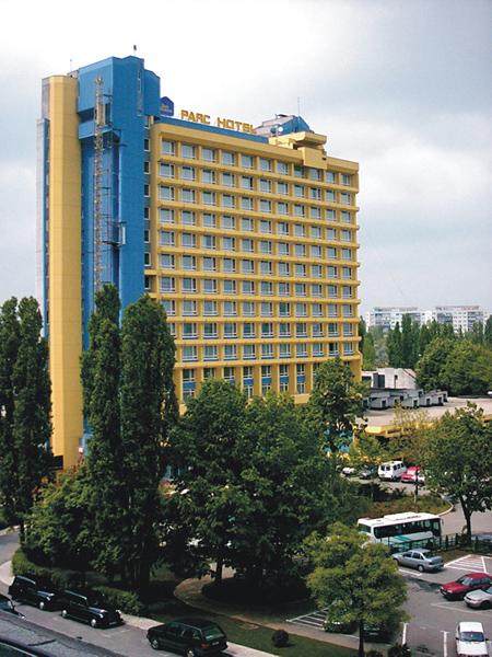 Ramada Bucharest Parc Hotel