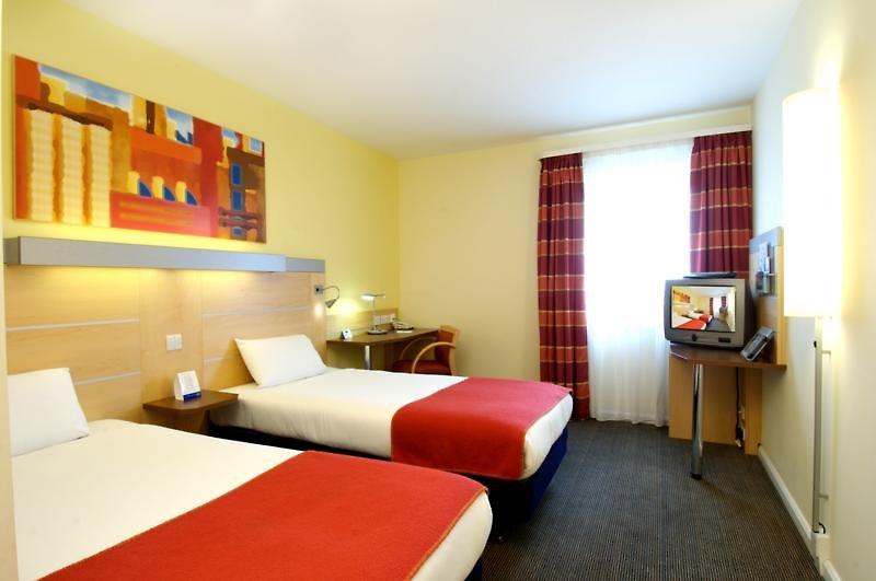Holiday Inn Express London - Croydon — photo 5