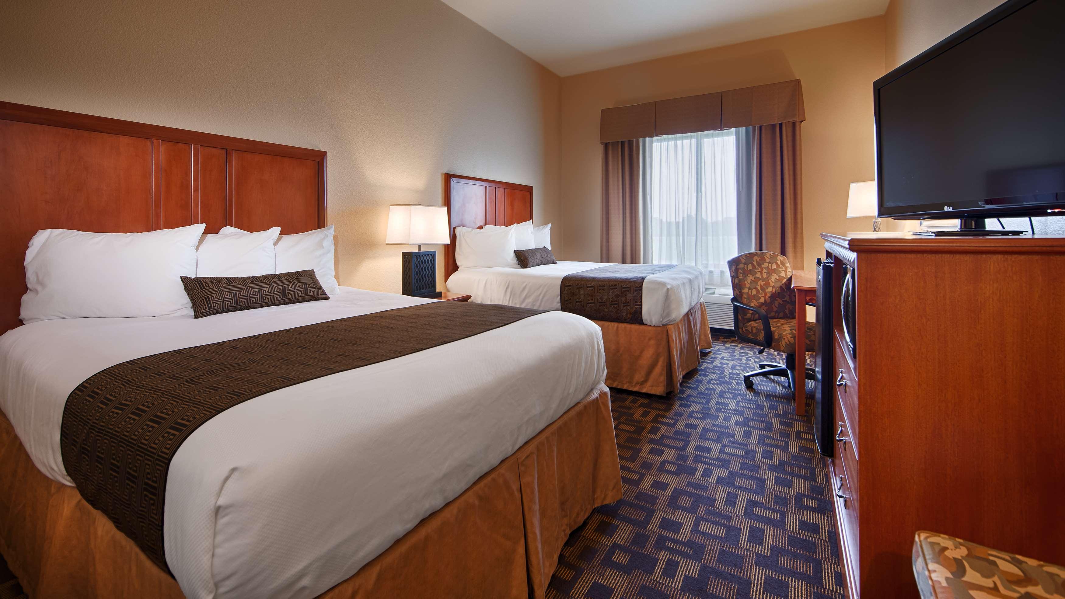 Best Western Plus Schulenburg Inn & Suites — photo 4