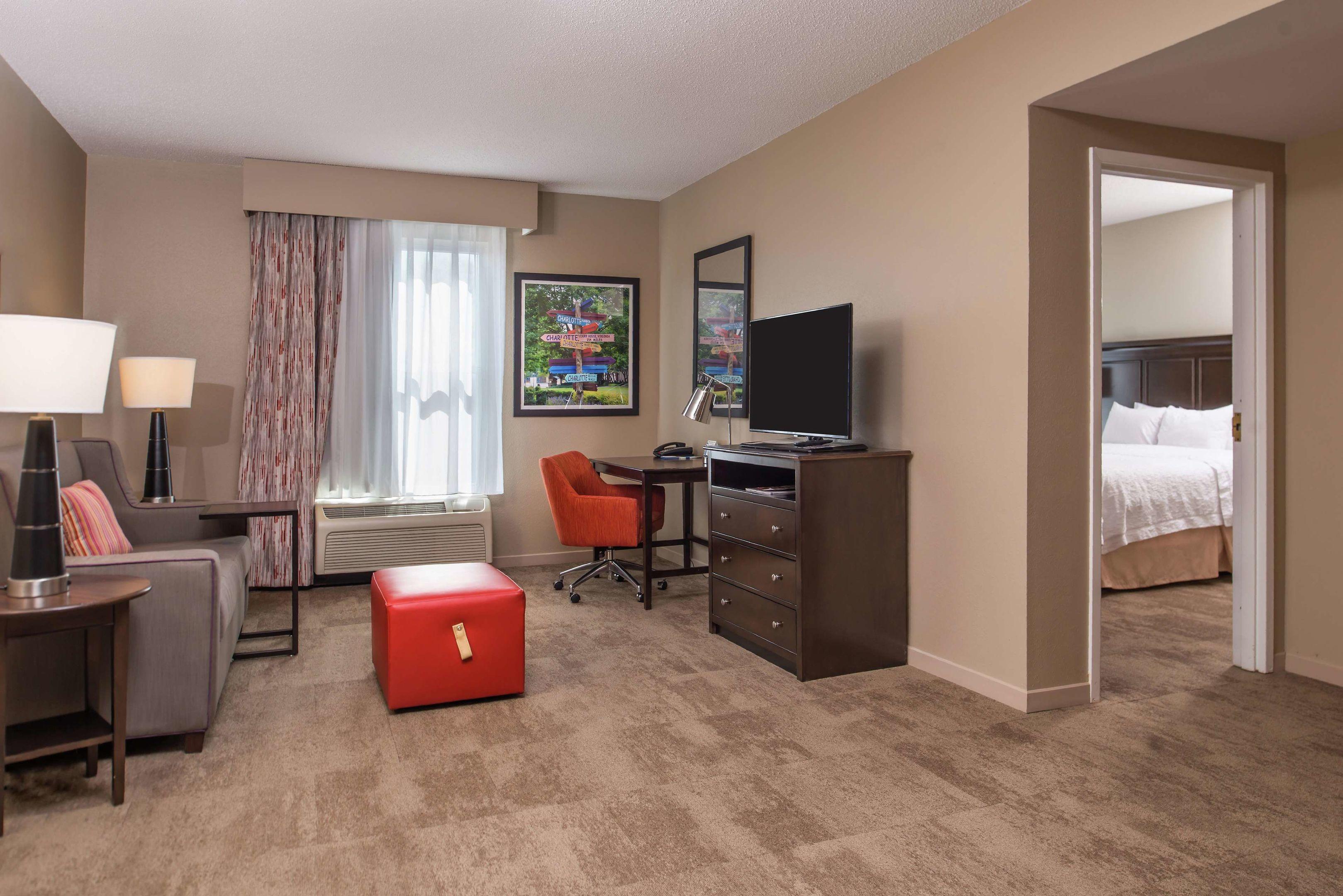 Hampton Inn & Suites Charlotte Arrowood — photo 4