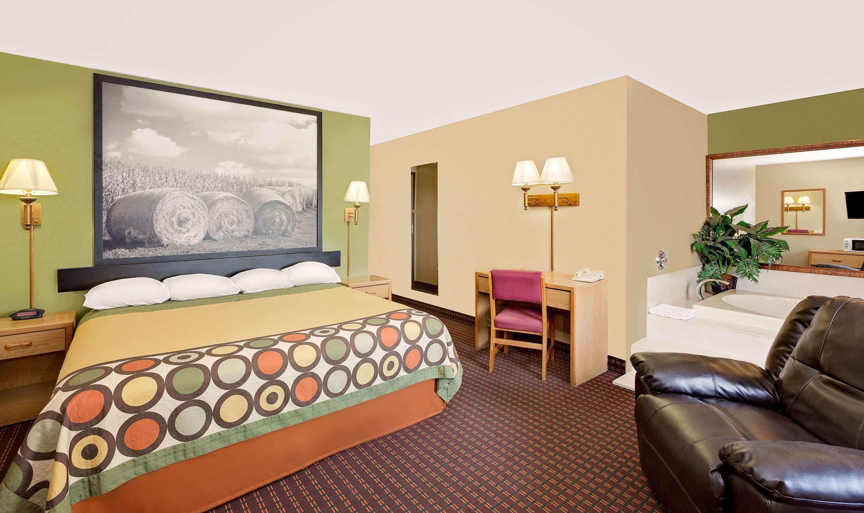 Super 8 by Wyndham Valentine NE — photo 4