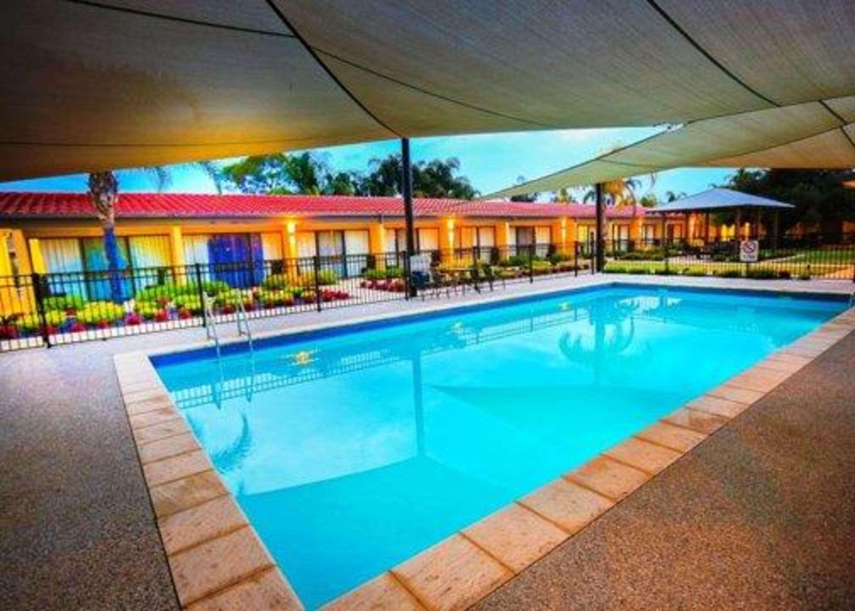 Comfort Inn Deakin Palms — photo 3