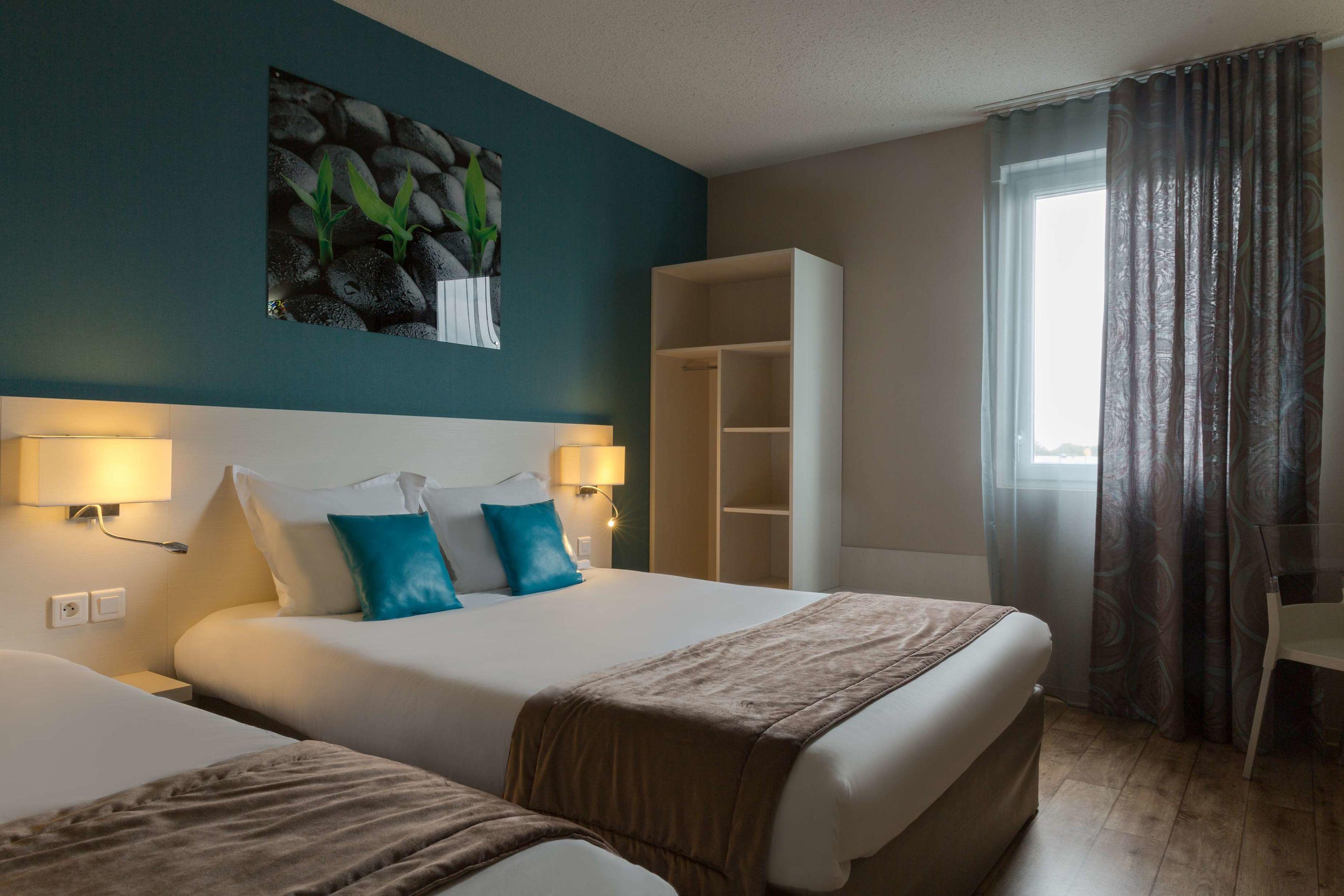 Hotel The Originals des Lys Dreux — photo 5