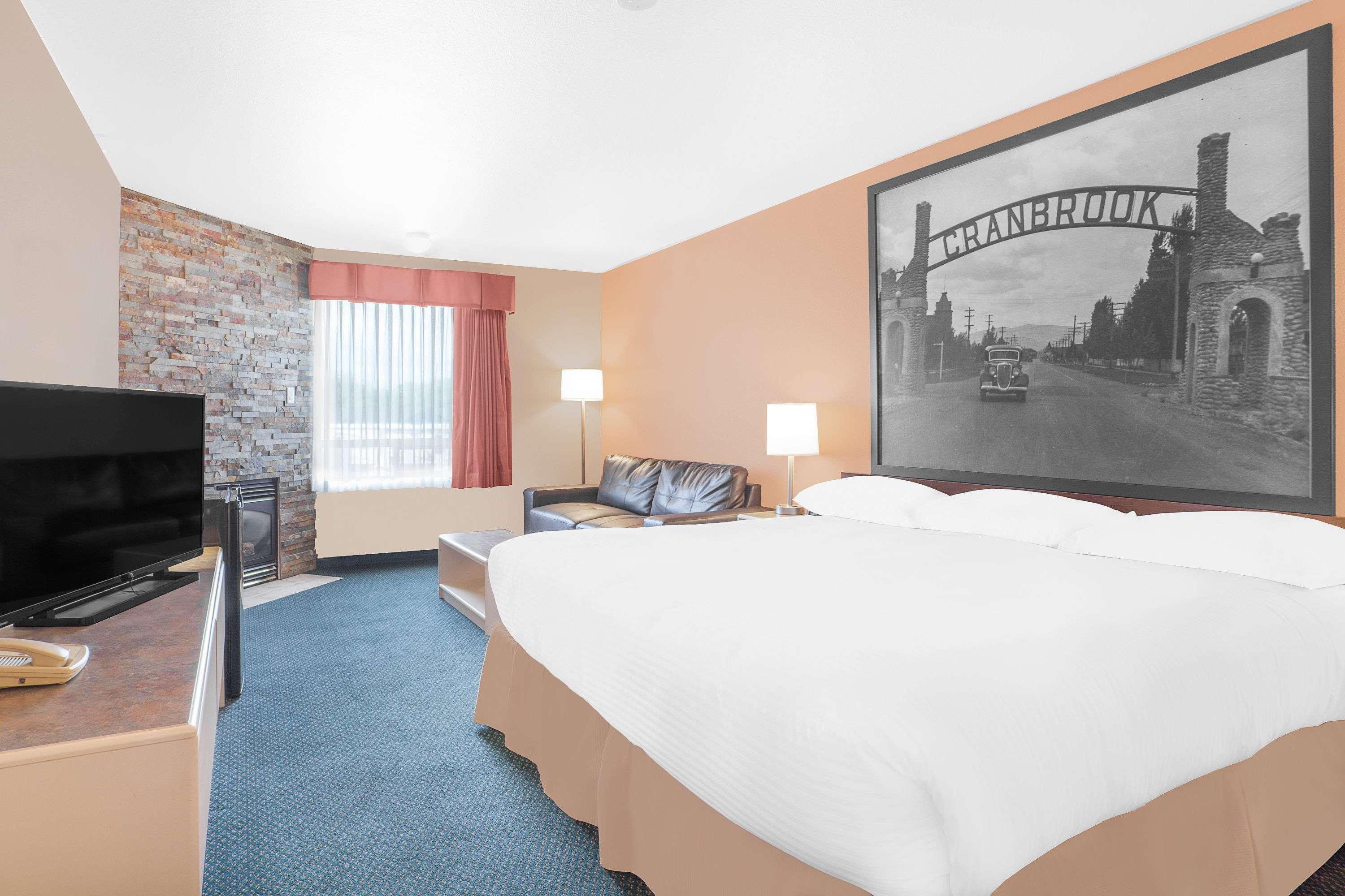Super 8 by Wyndham Cranbrook — photo 4