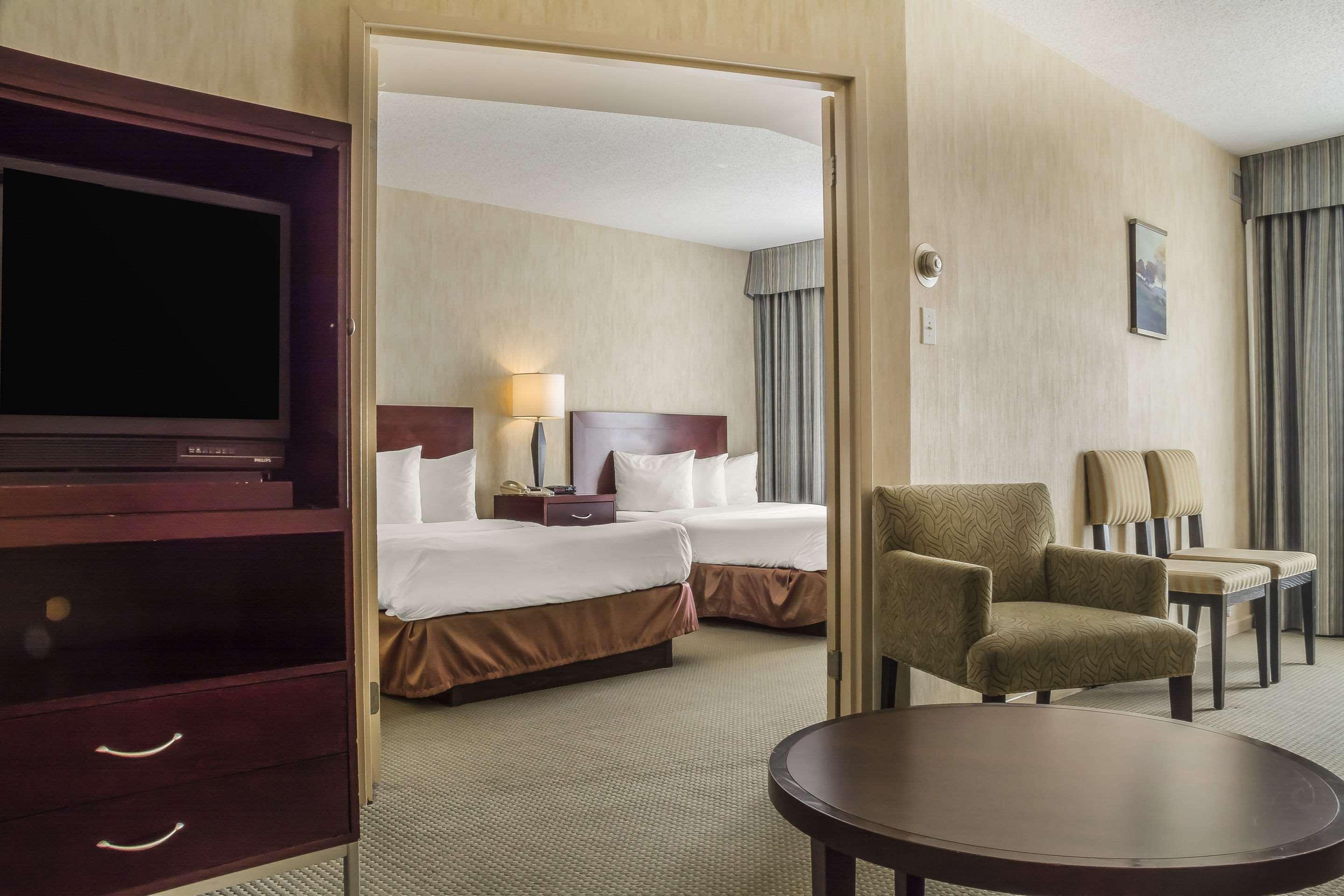 Quality Suites London — photo 4