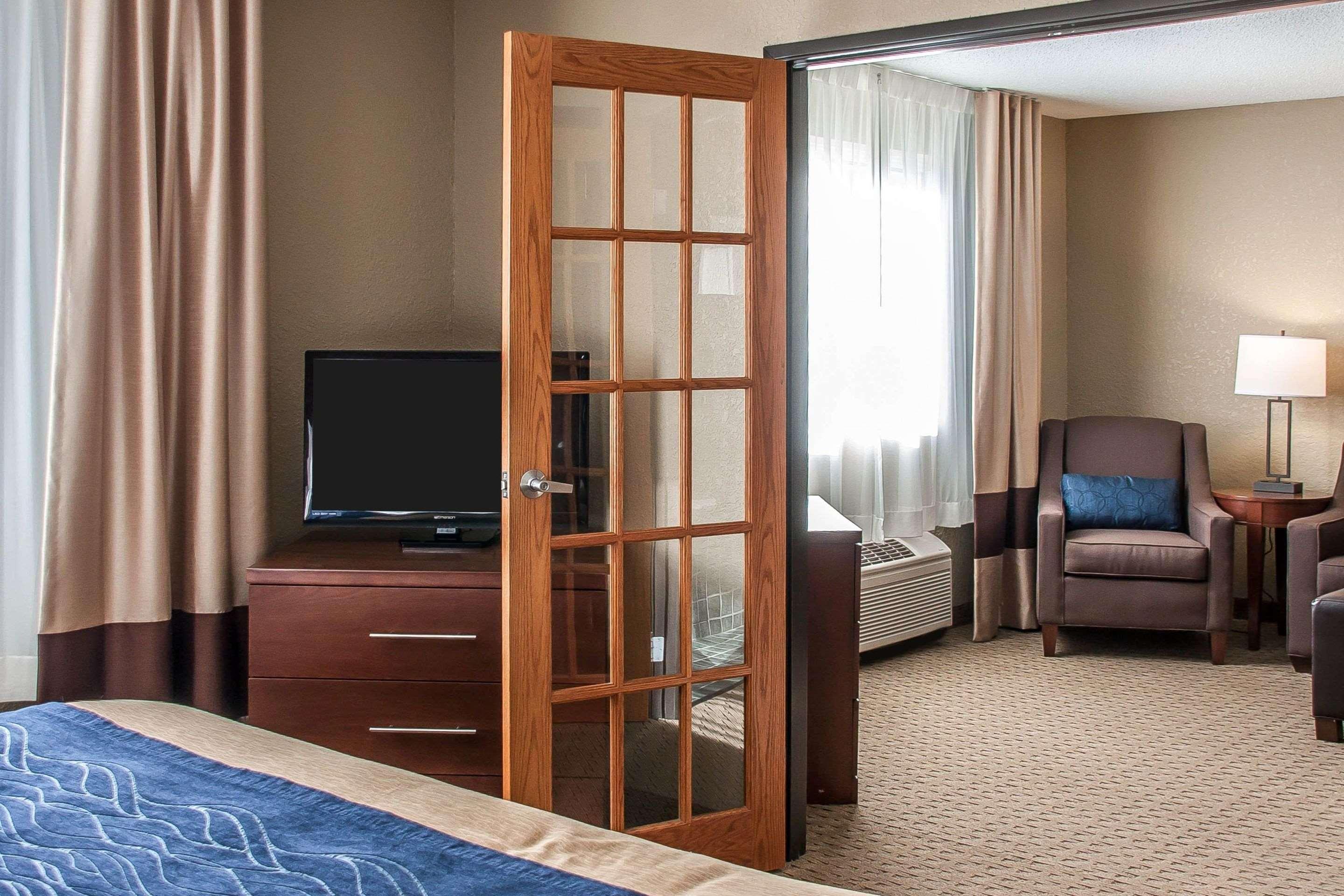 Comfort Inn Fergus Falls — photo 4