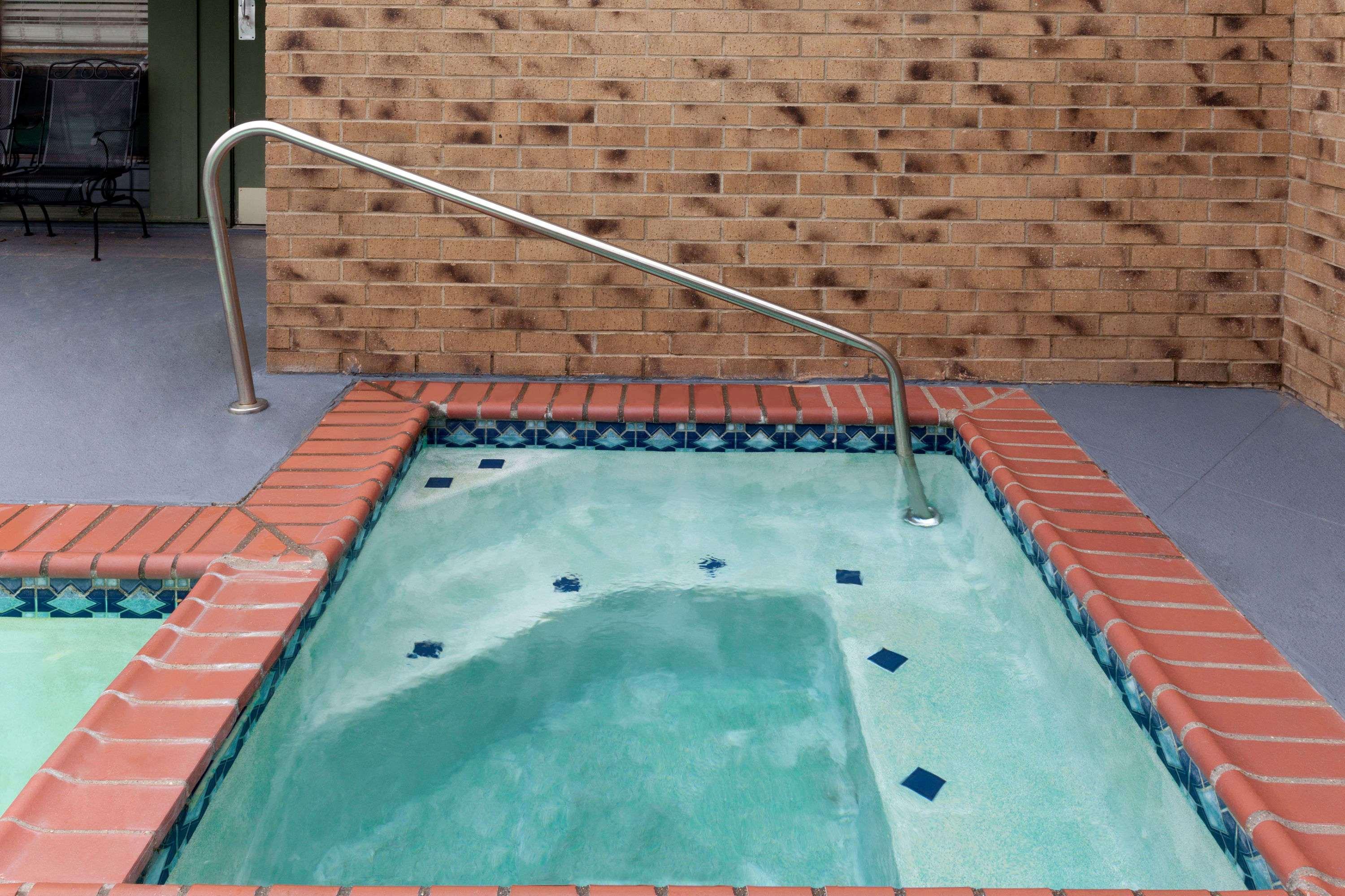Hawthorn Suites by Wyndham Richardson — photo 4