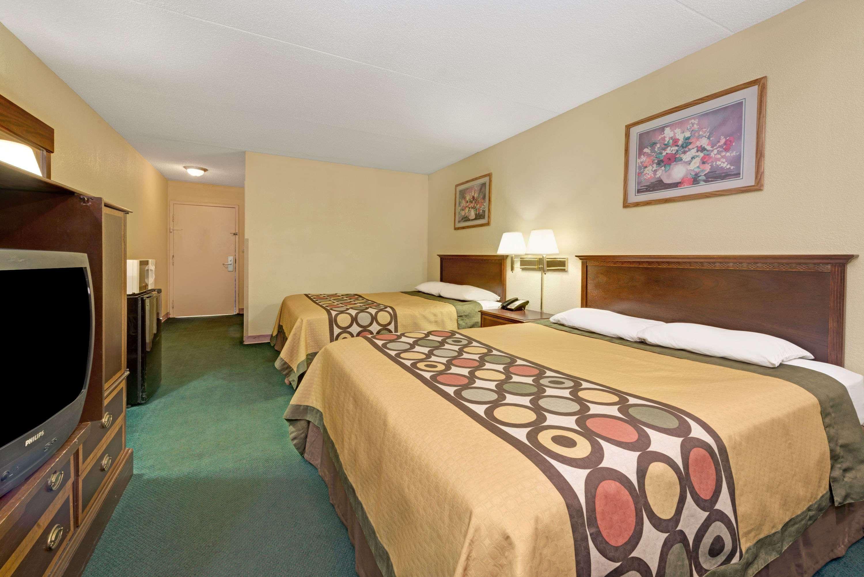 Super 8 by Wyndham Indianapolis South — photo 5