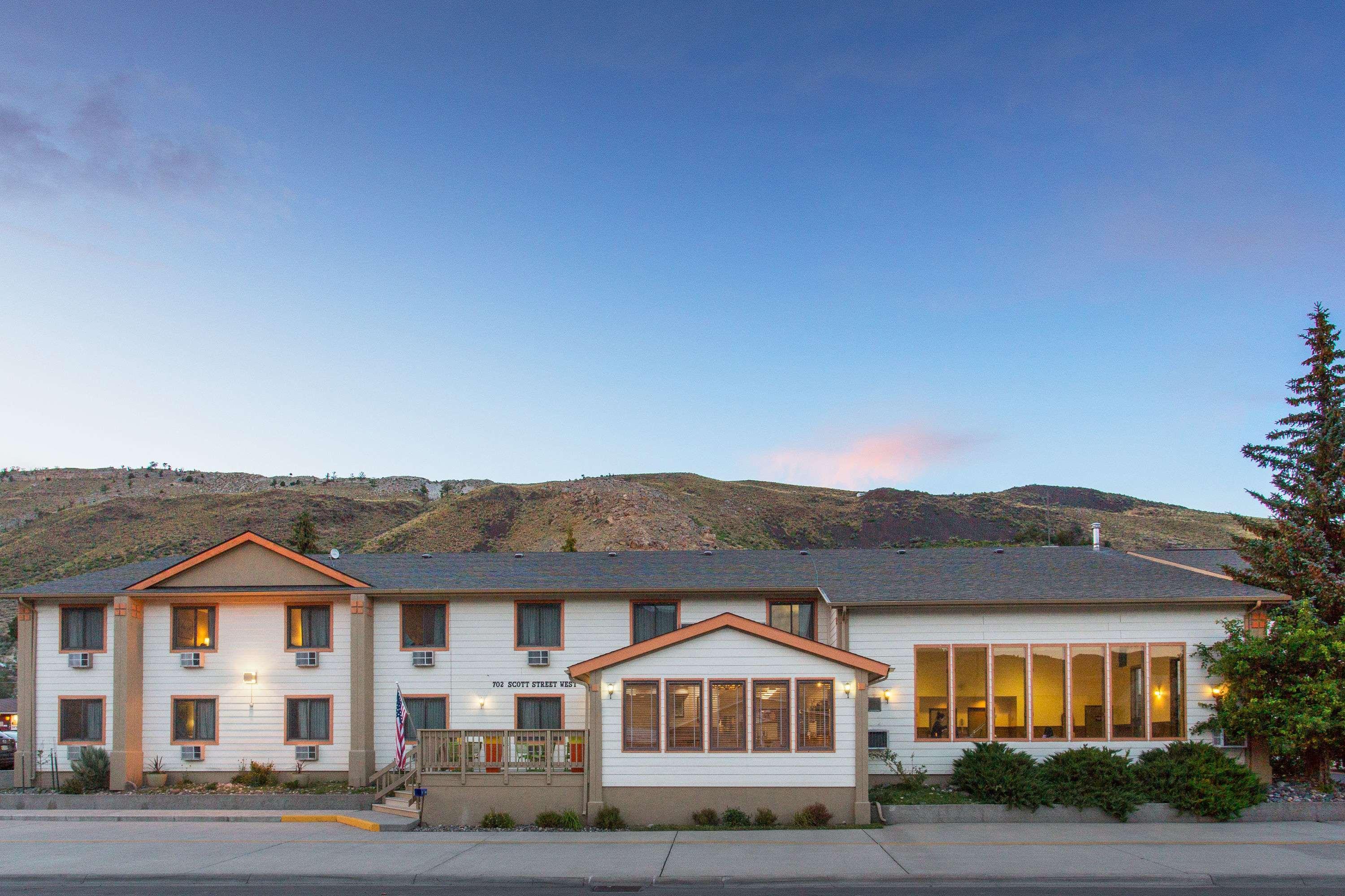 Super 8 by Wyndham Gardiner/Yellowstone Park Area — photo 4