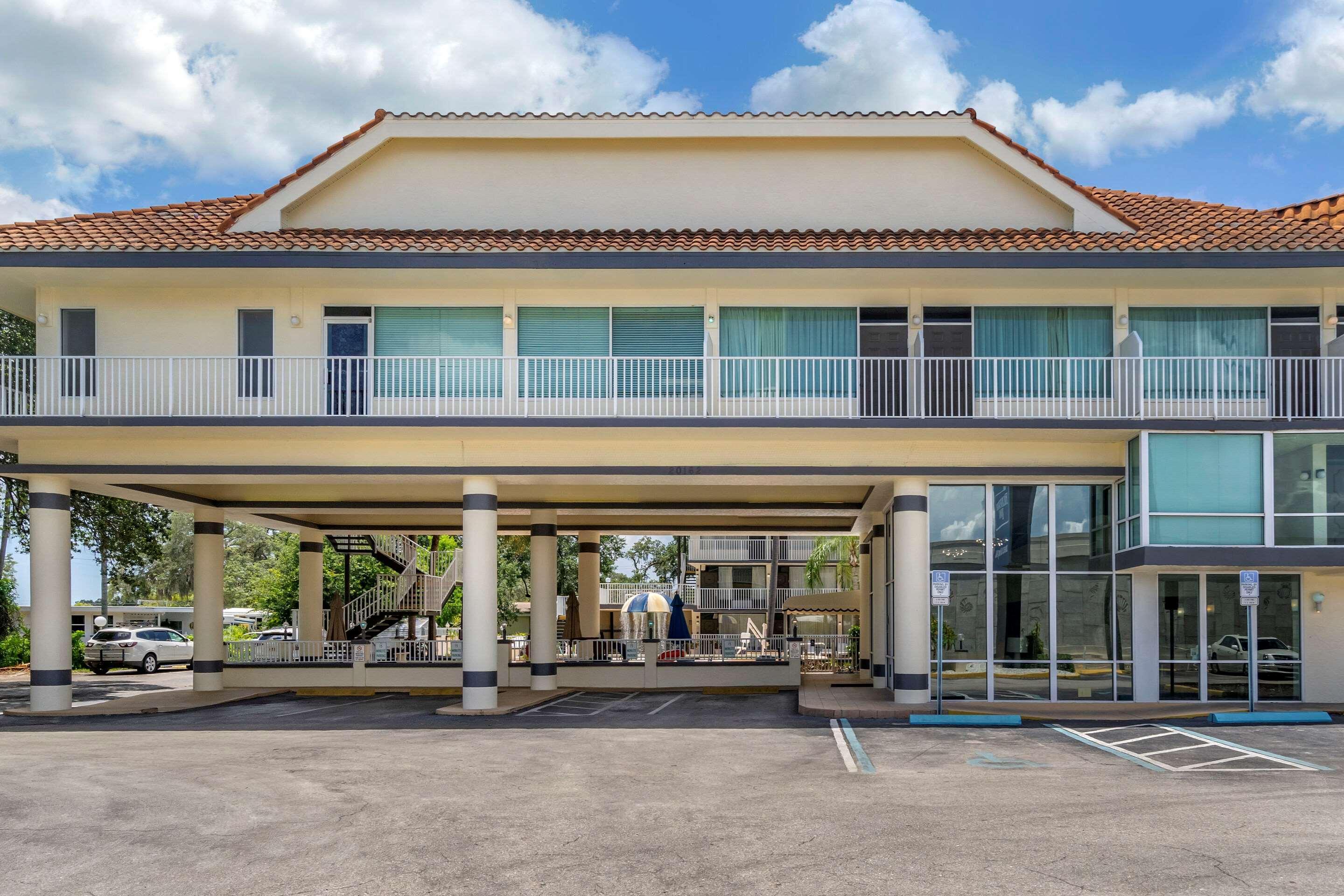 Rodeway Inn Central Clearwater Beach — photo 4