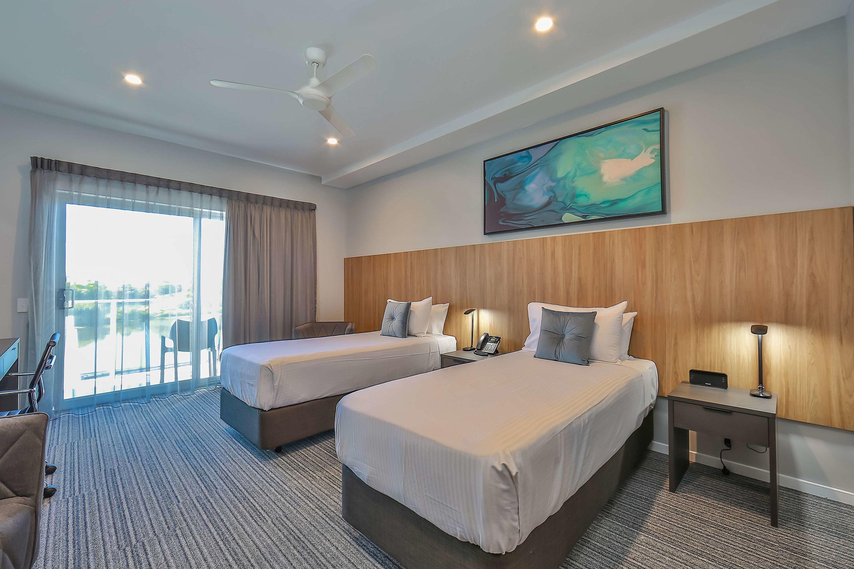 Best Western Plus North Lakes Hotel — photo 5