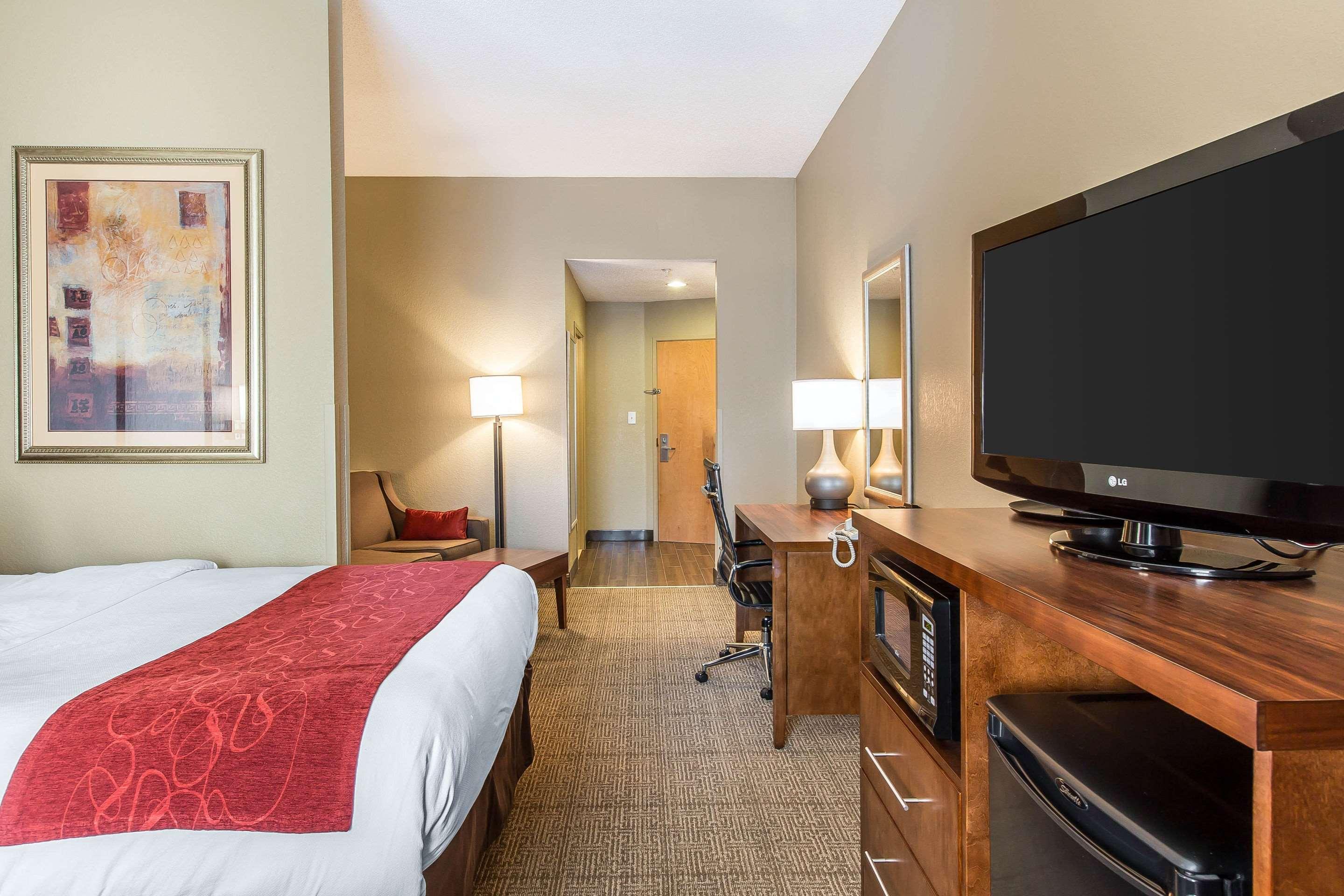 Comfort Suites Oxford — photo 5