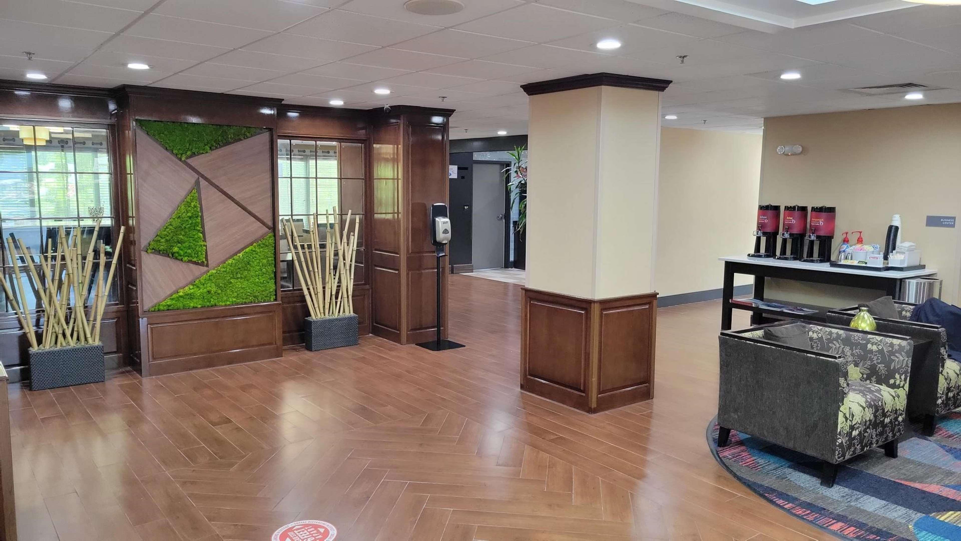 Best Western Plus Lexington Inn — photo 4