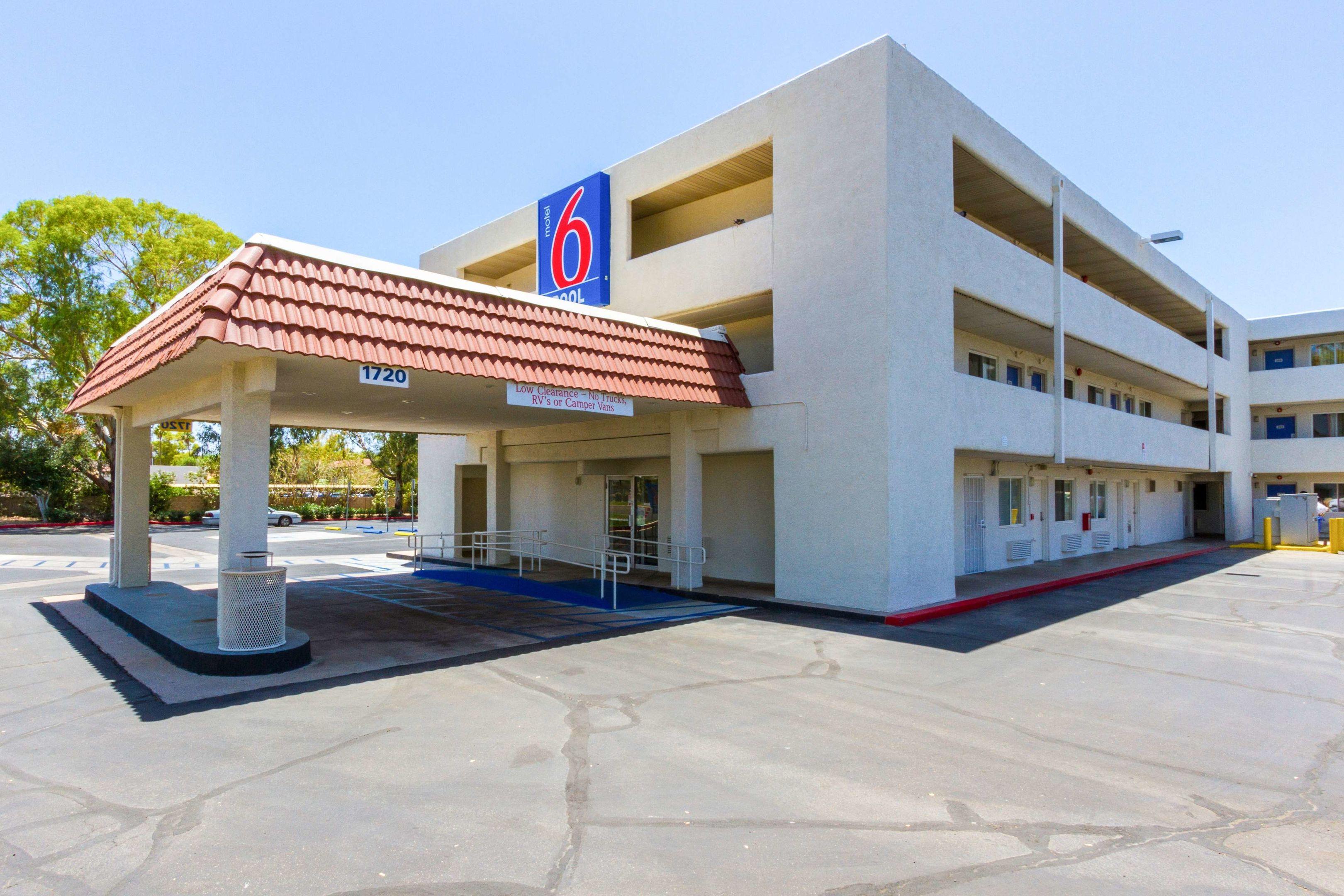 Motel 6 Phoenix Tempe Priest Dr — photo 4