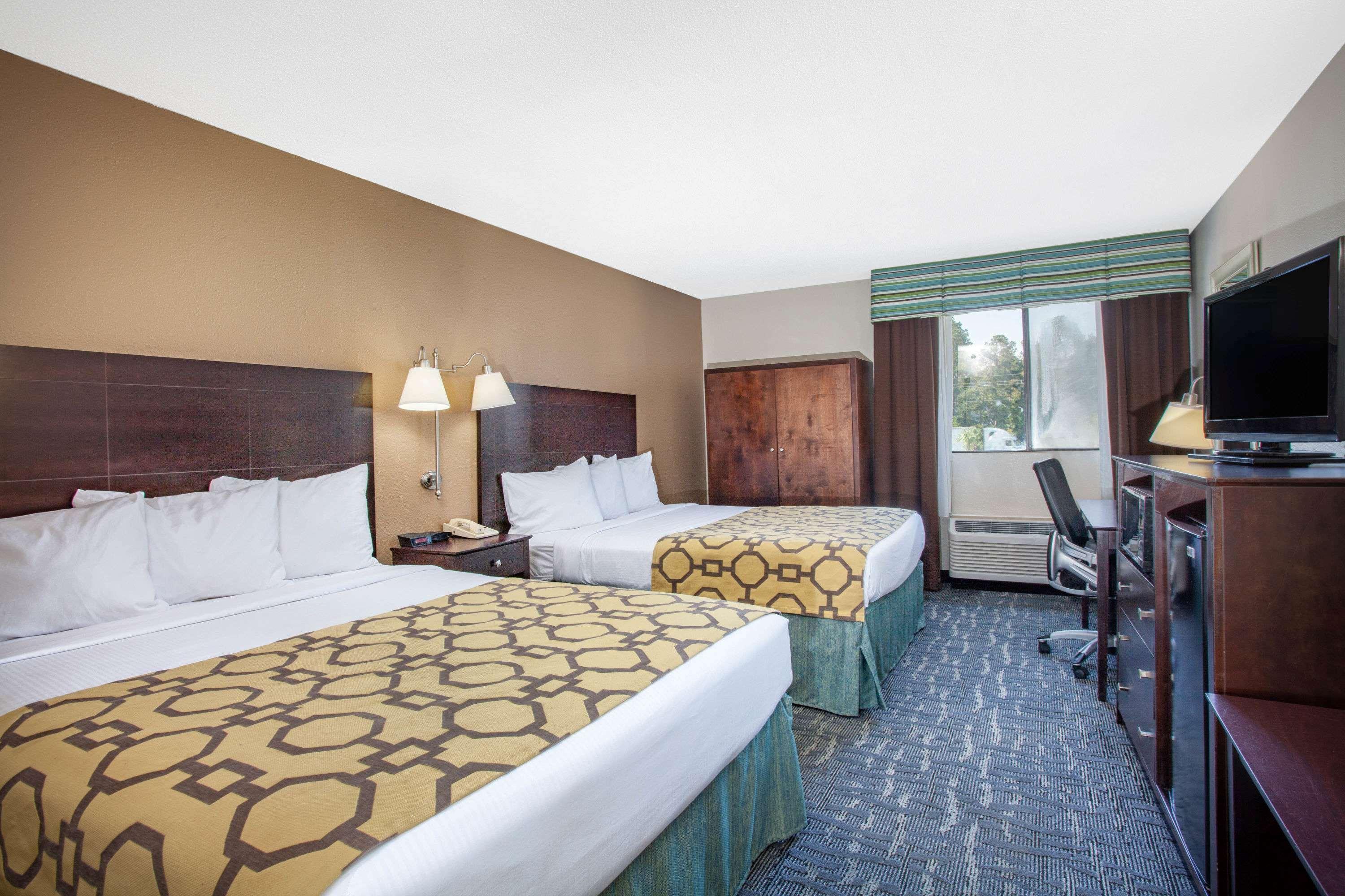 Baymont Inn & Suites Saraland — photo 5