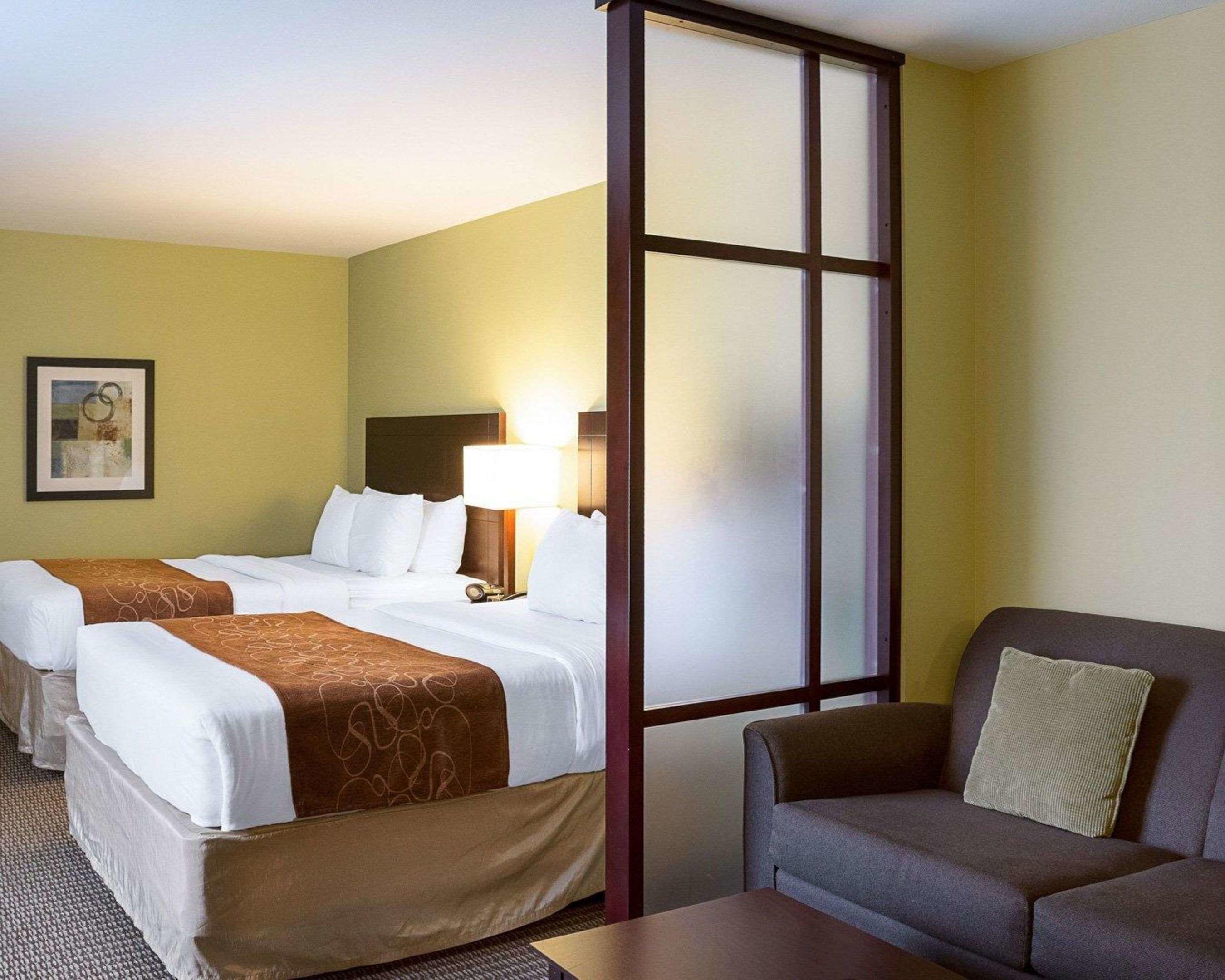 Comfort Suites — photo 5