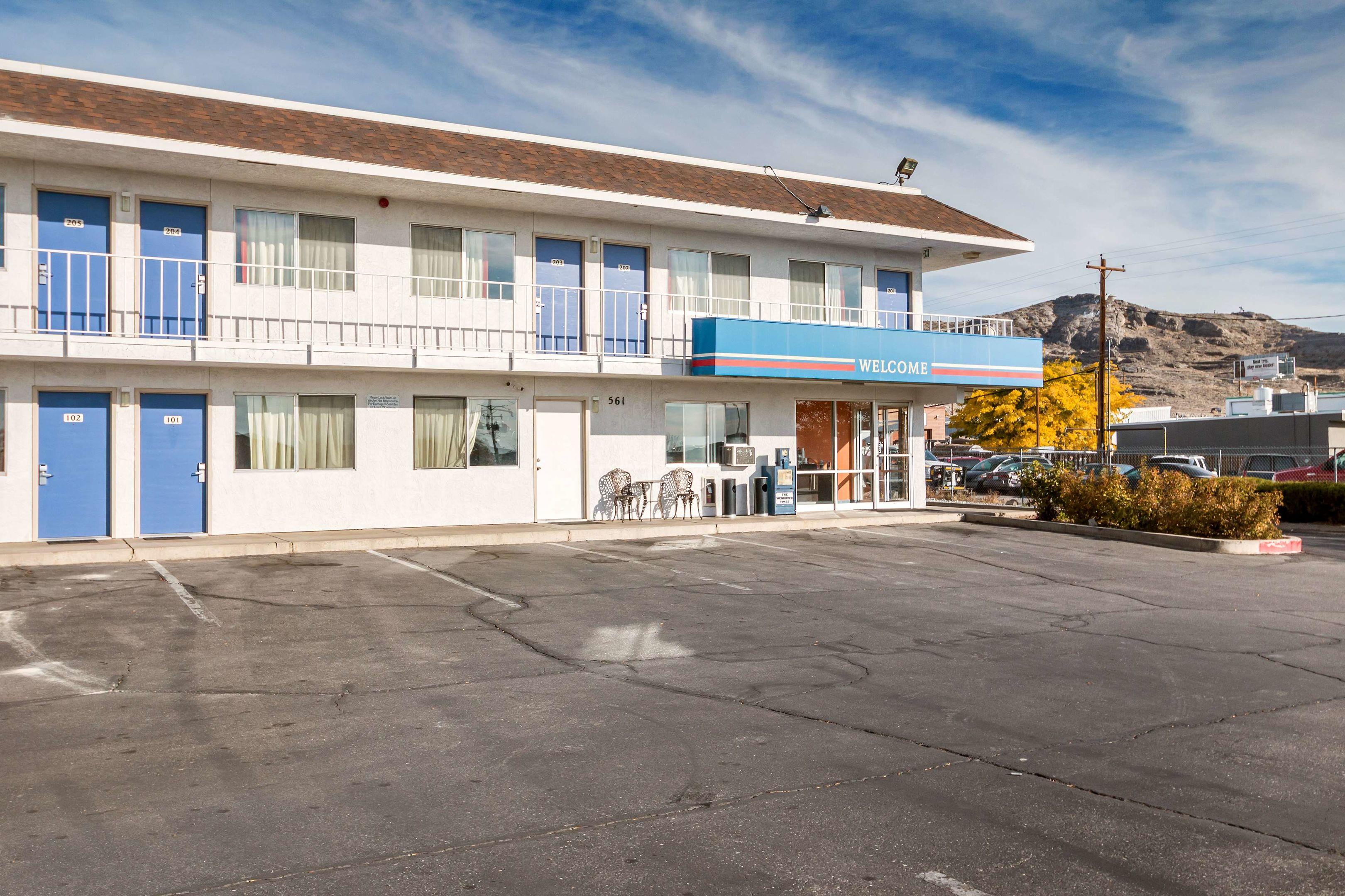 Motel 6 Wendover — photo 4