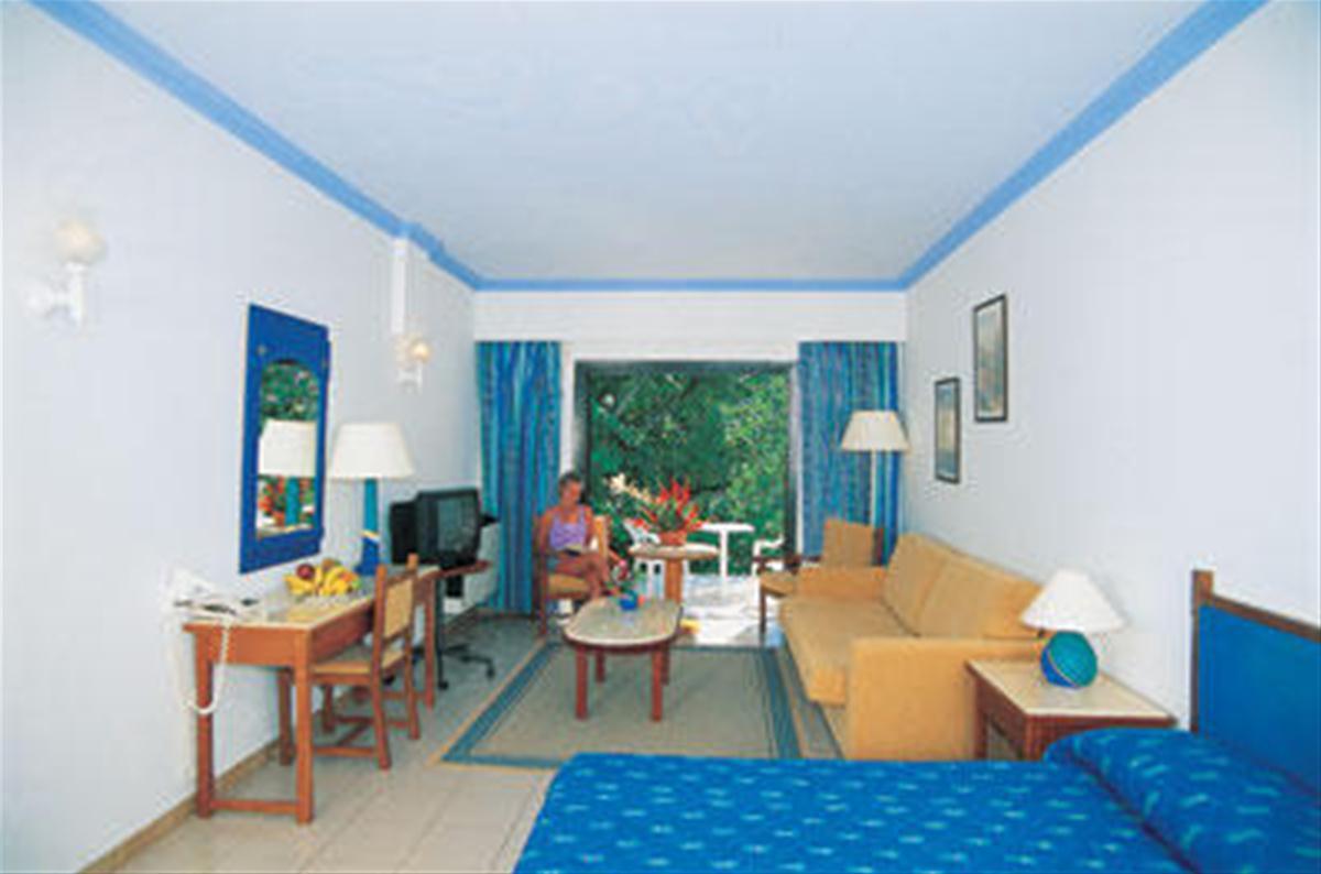 Paphos Gardens Apartments — photo 3