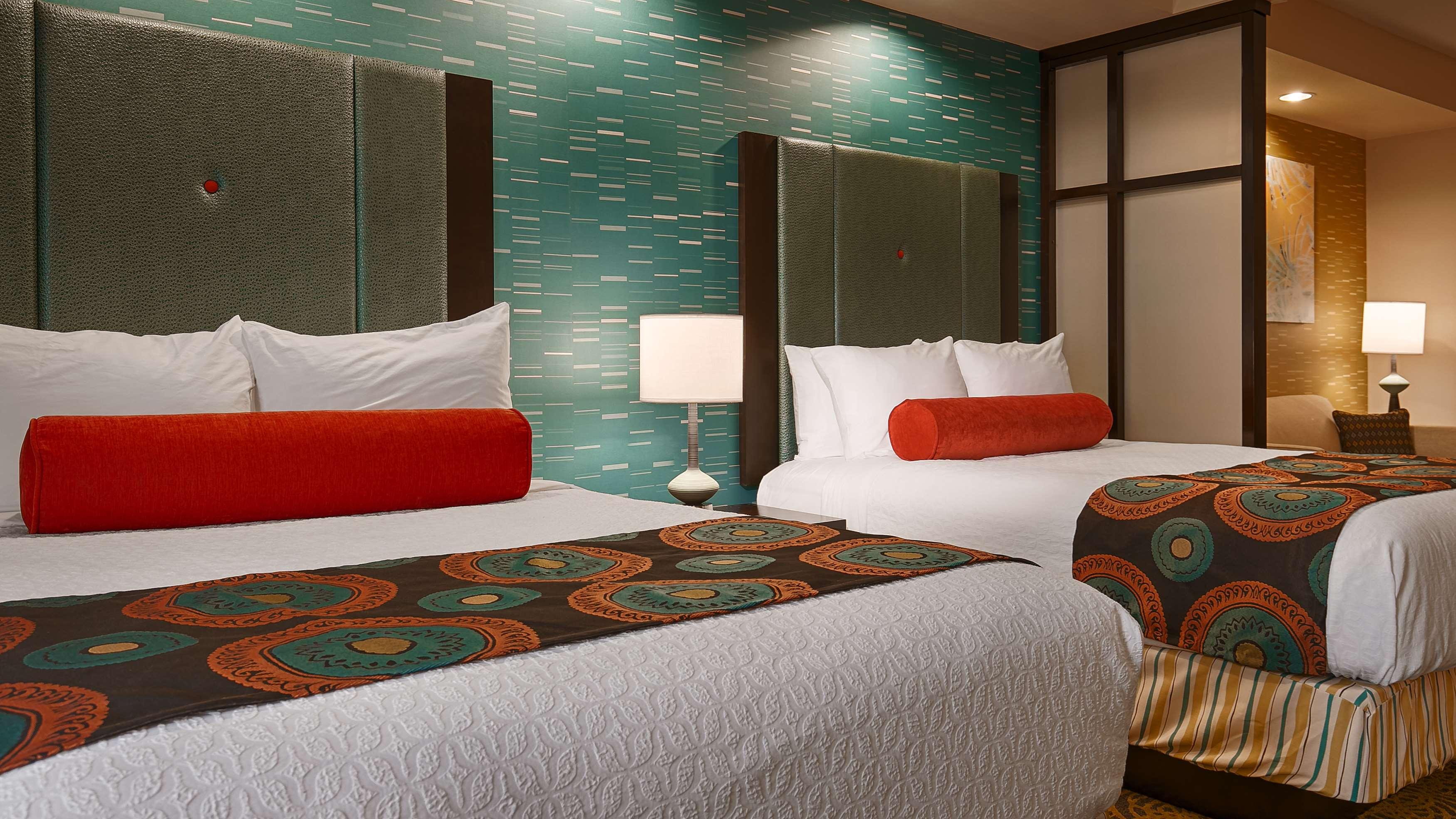 Best Western Premier Ashton Suites-Willowbrook — photo 4