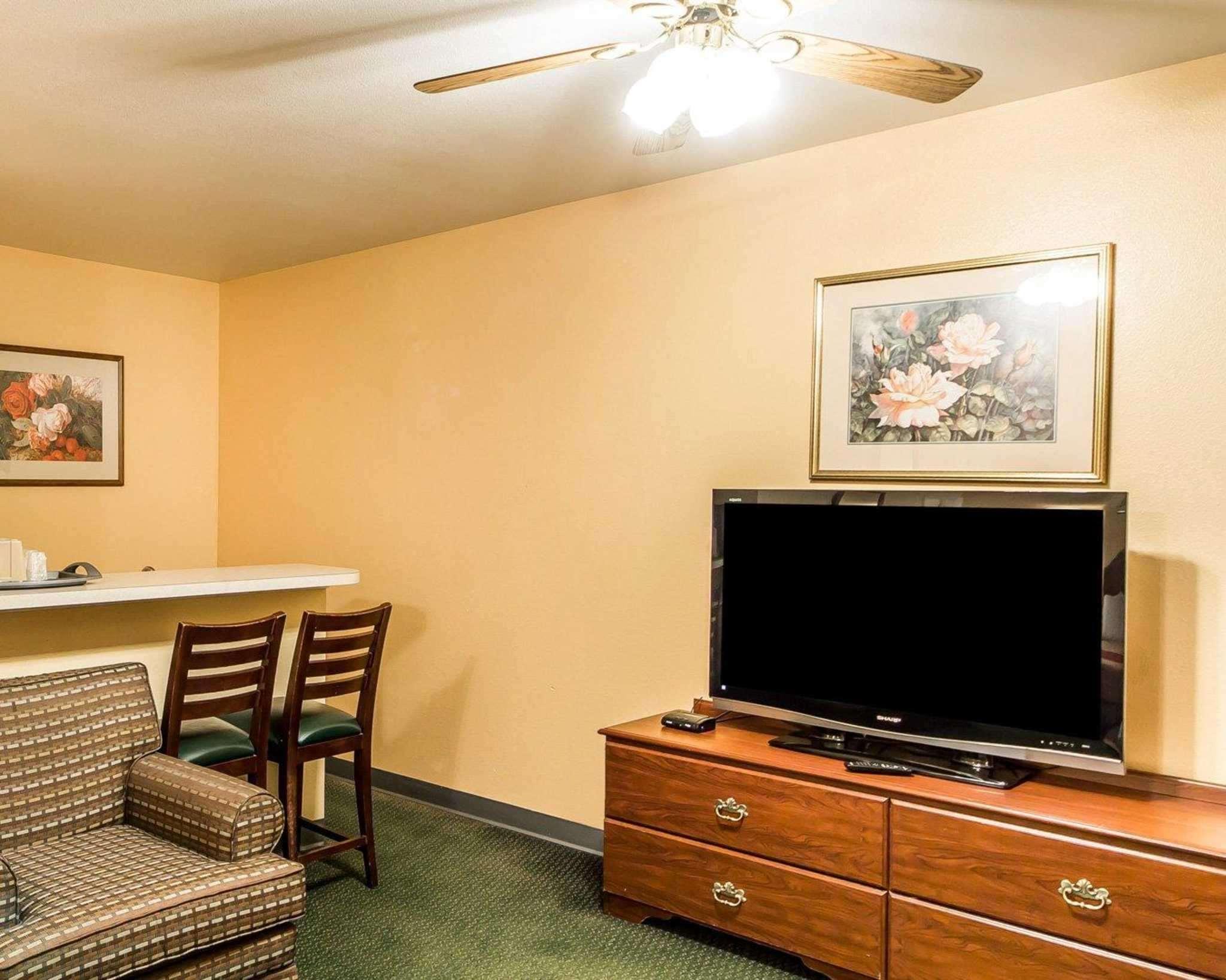 Econo Lodge — photo 5