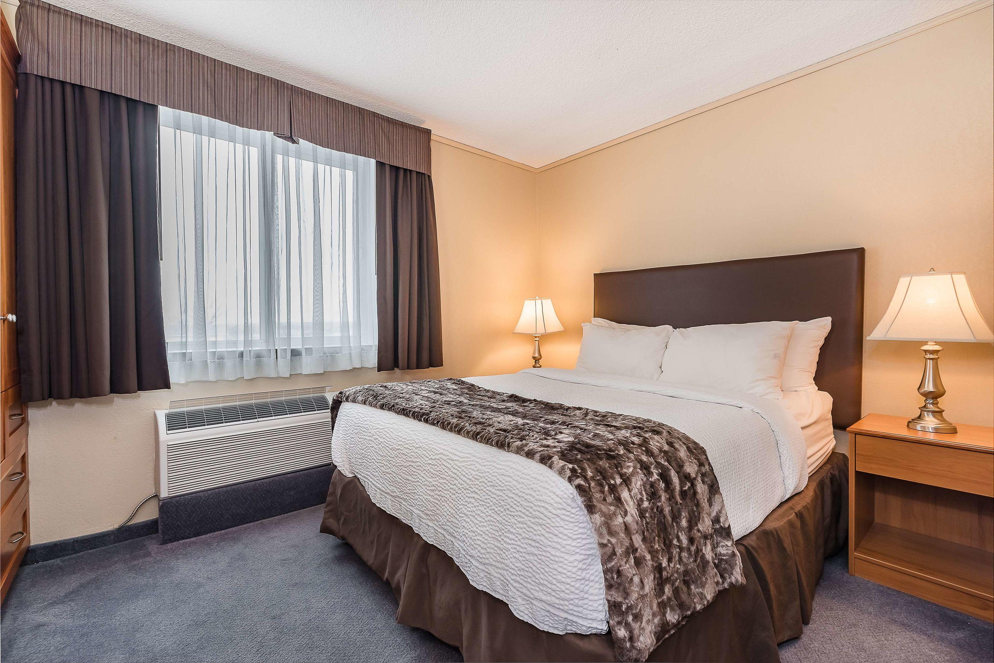 Coast Swift Current Hotel — photo 4