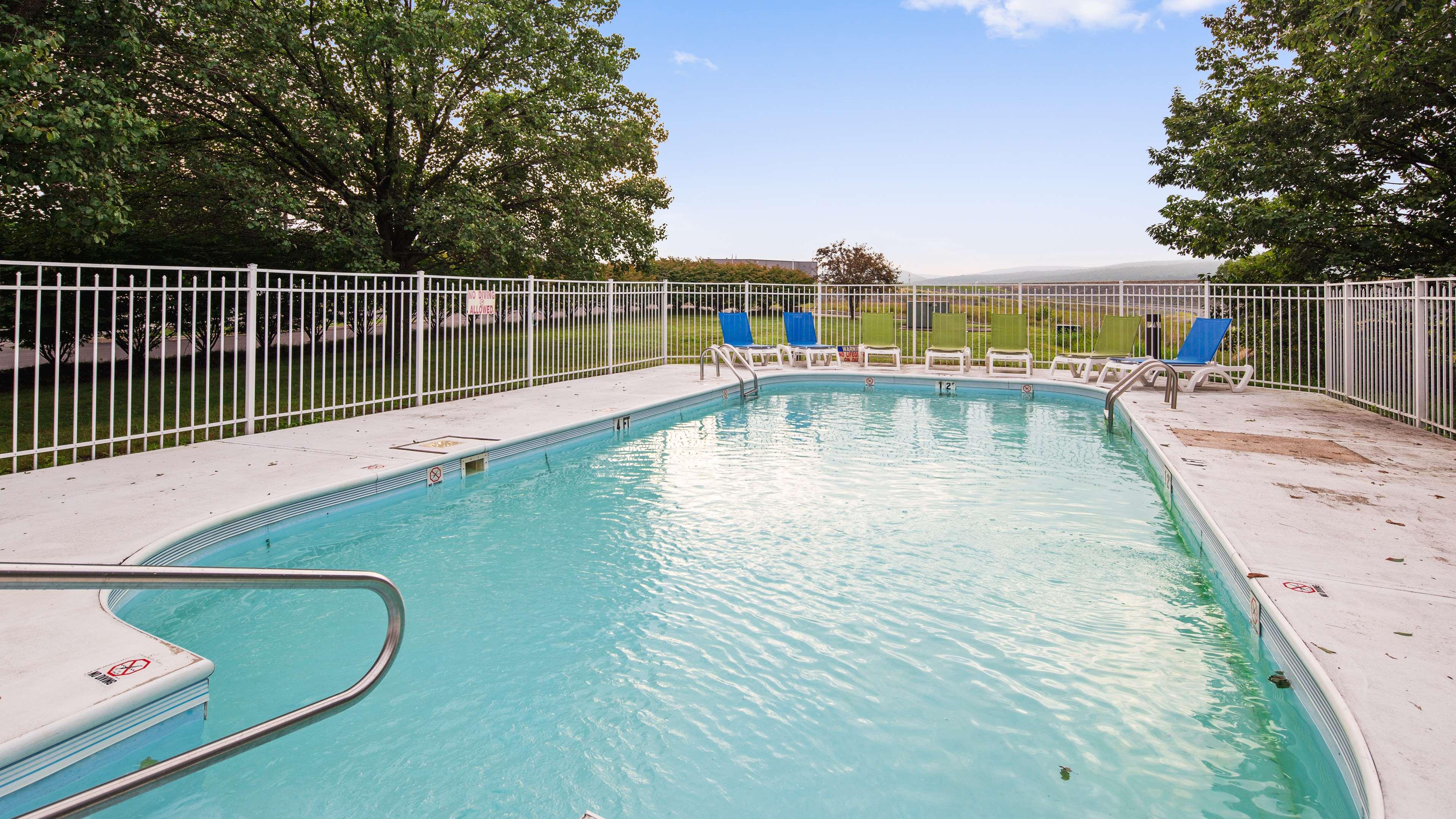 Best Western Plus Wilkes Barre-Scranton Airport Hotel — photo 4