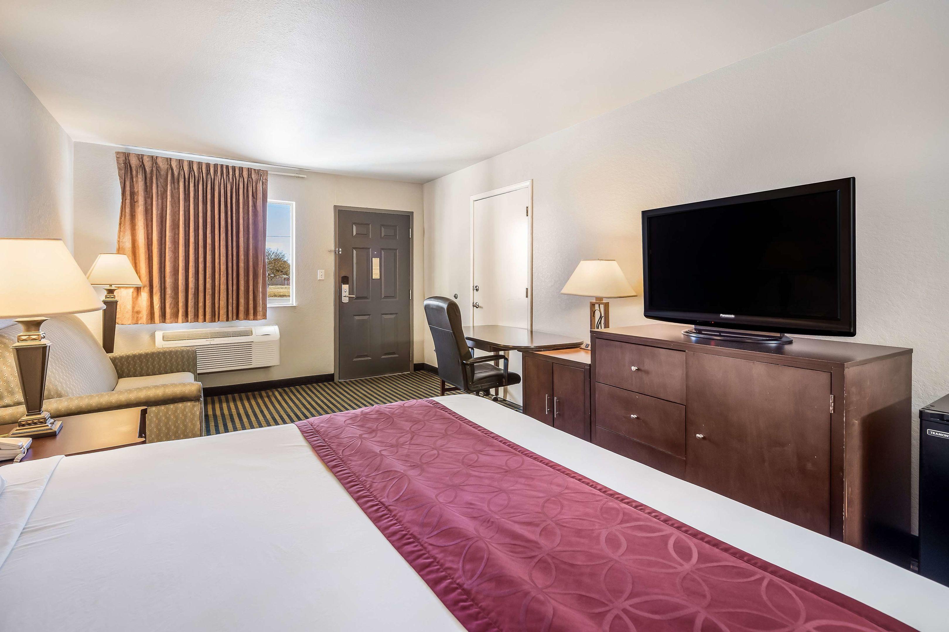 Americas Best Value Inn New Braunfels / San Antonio — photo 5