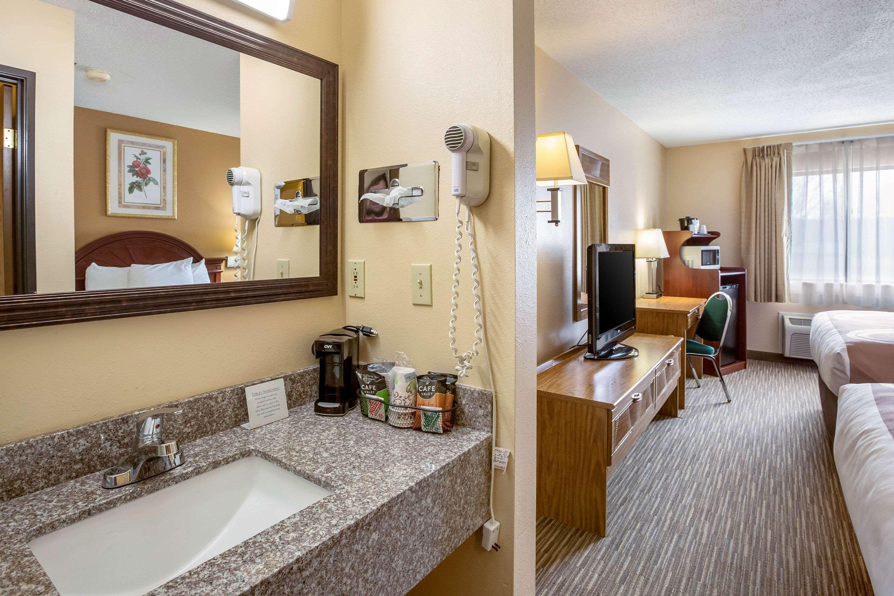 Quality Inn — photo 4
