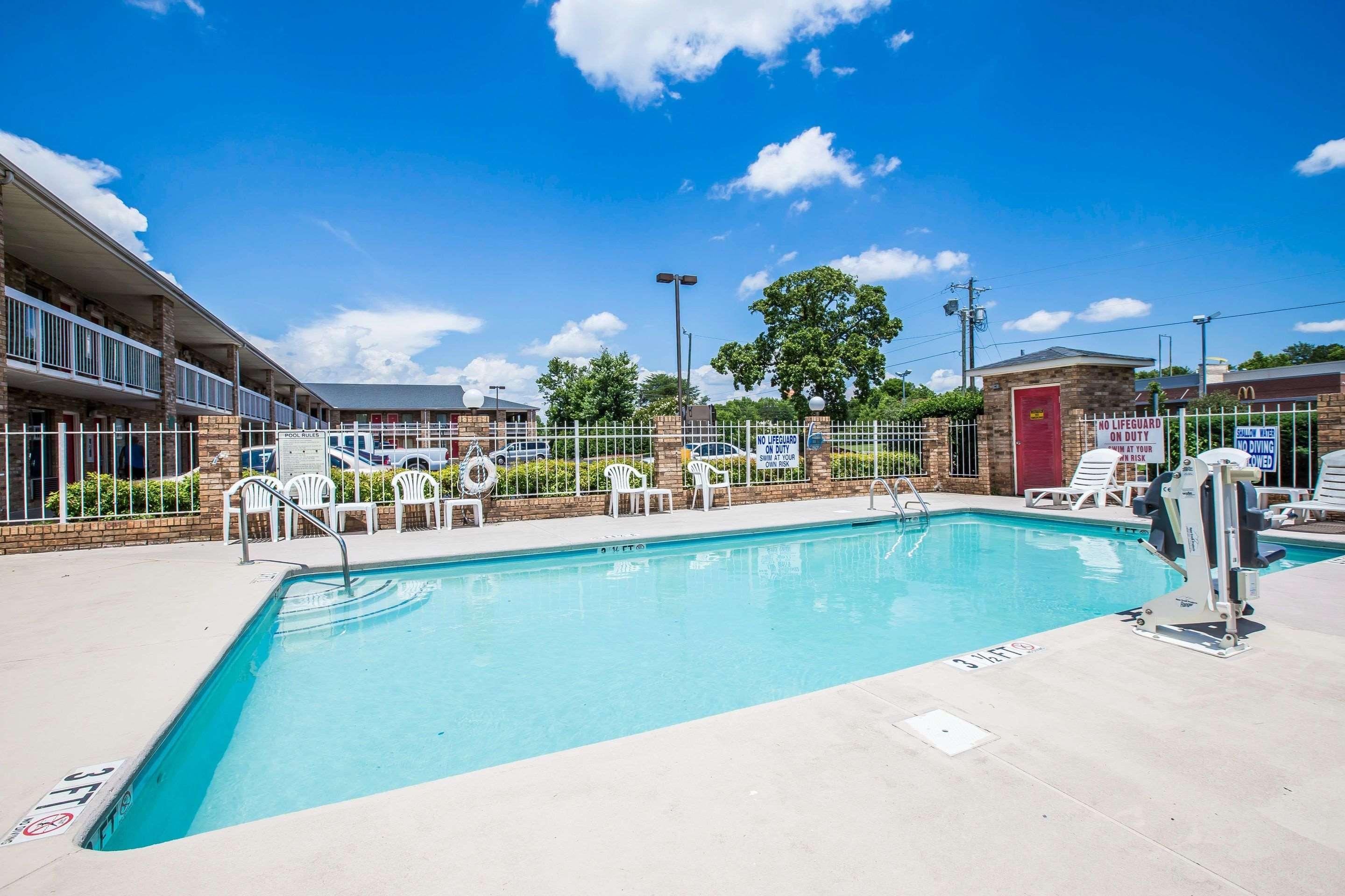 Rodeway Inn Expo Center — photo 5