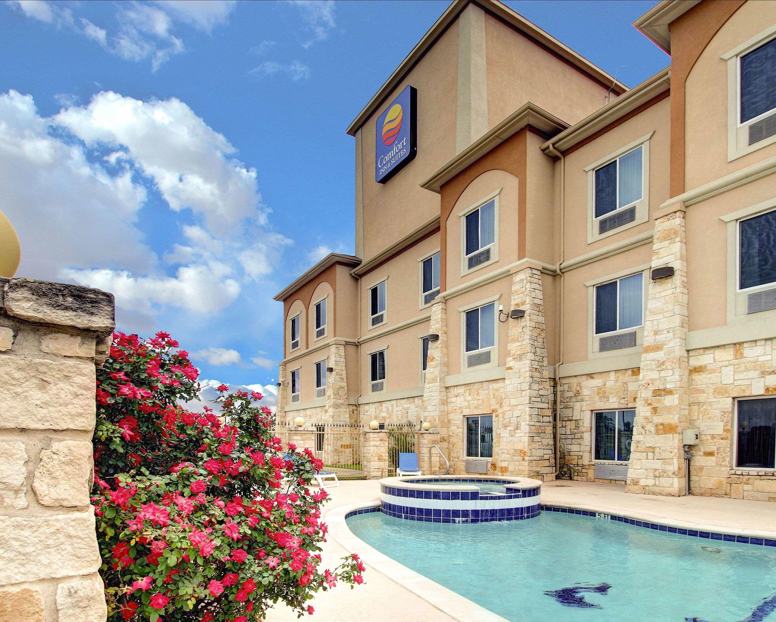 Comfort Inn & Suites Alvarado — photo 5