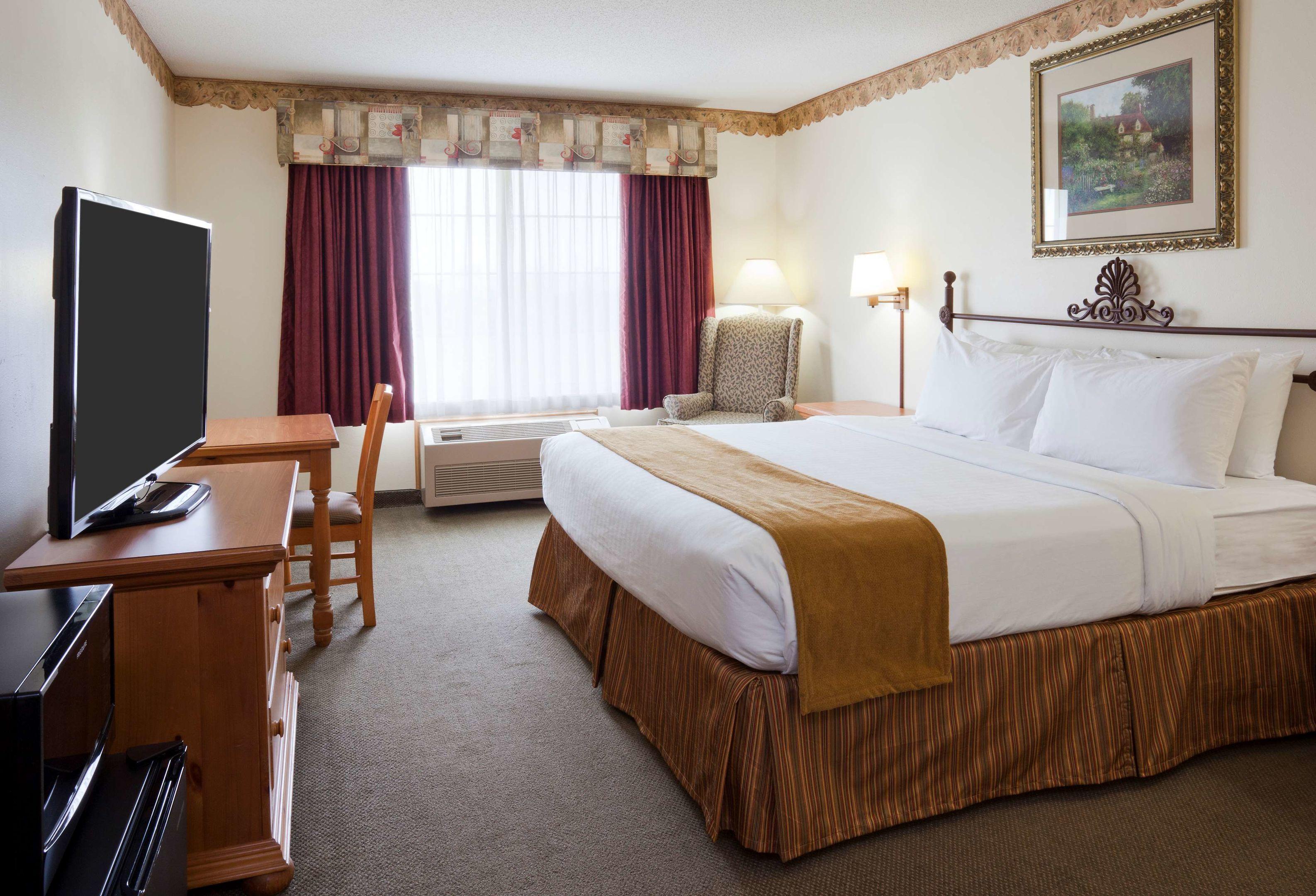 Crossings by GrandStay Inn & Suites Montevideo — photo 5