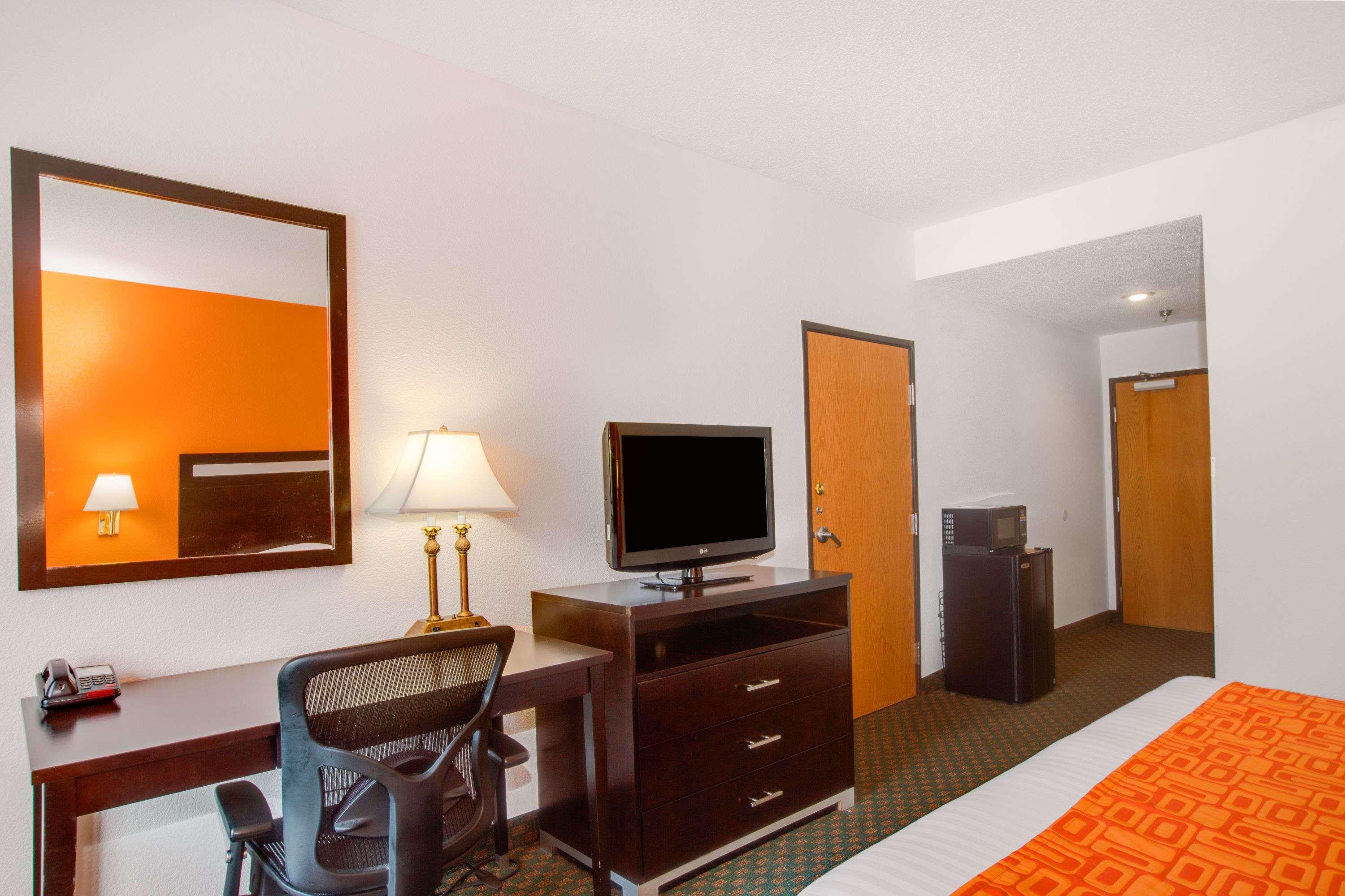 Howard Johnson Express Inn - Beckley — photo 5