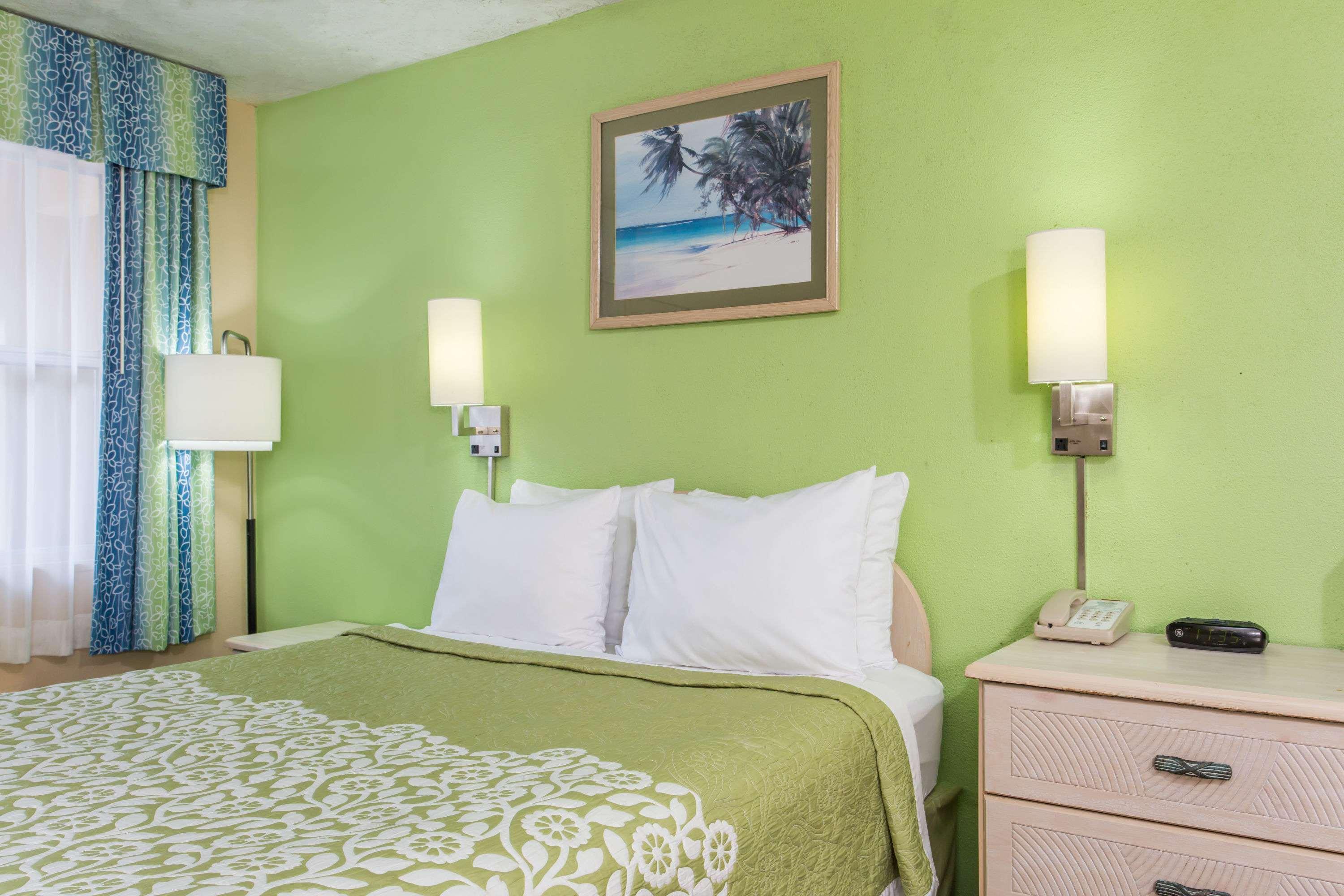 Days Inn Bradenton I-75 — photo 4