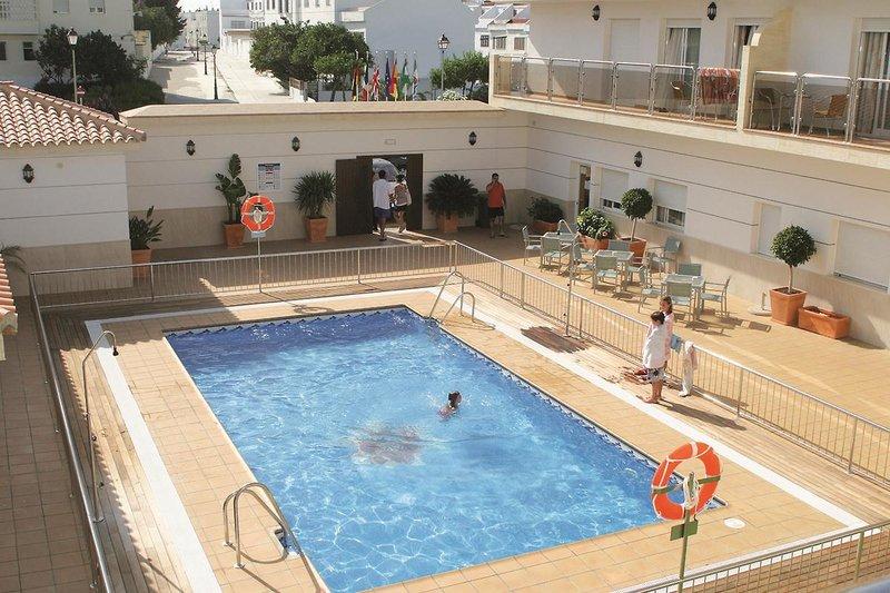 Loto Conil Hotel Apartamentos — photo 4
