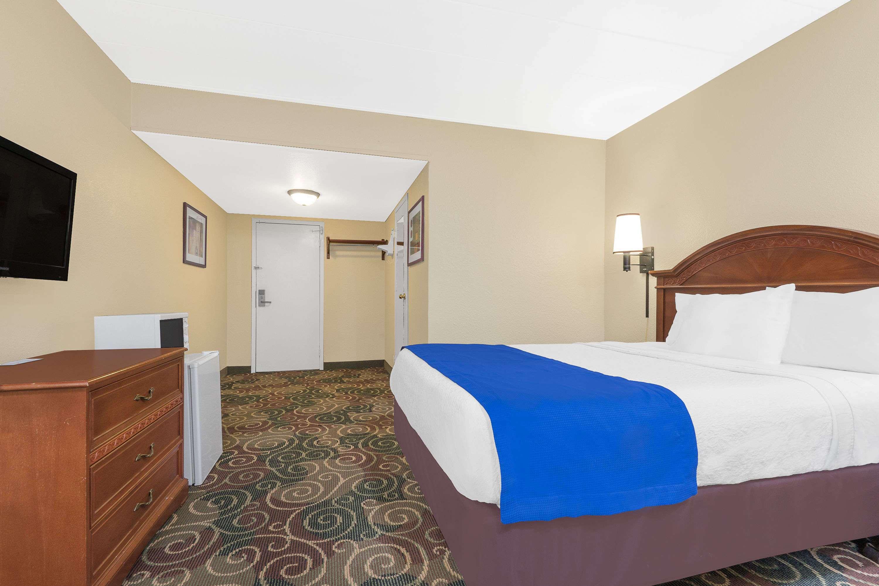 Travelodge by Wyndham Lima OH — photo 5