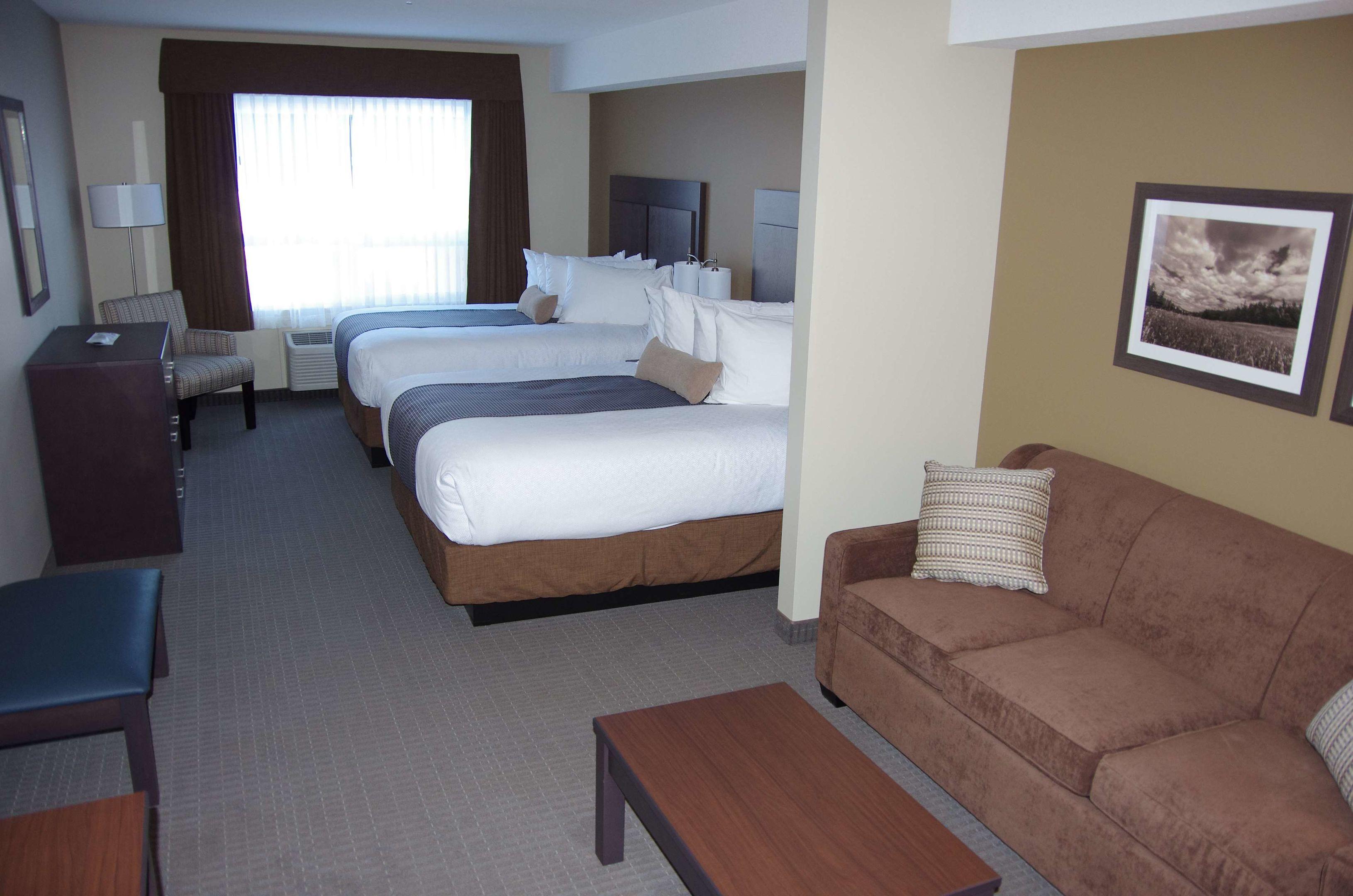 Best Western Plus Lacombe Inn & Suites — photo 5