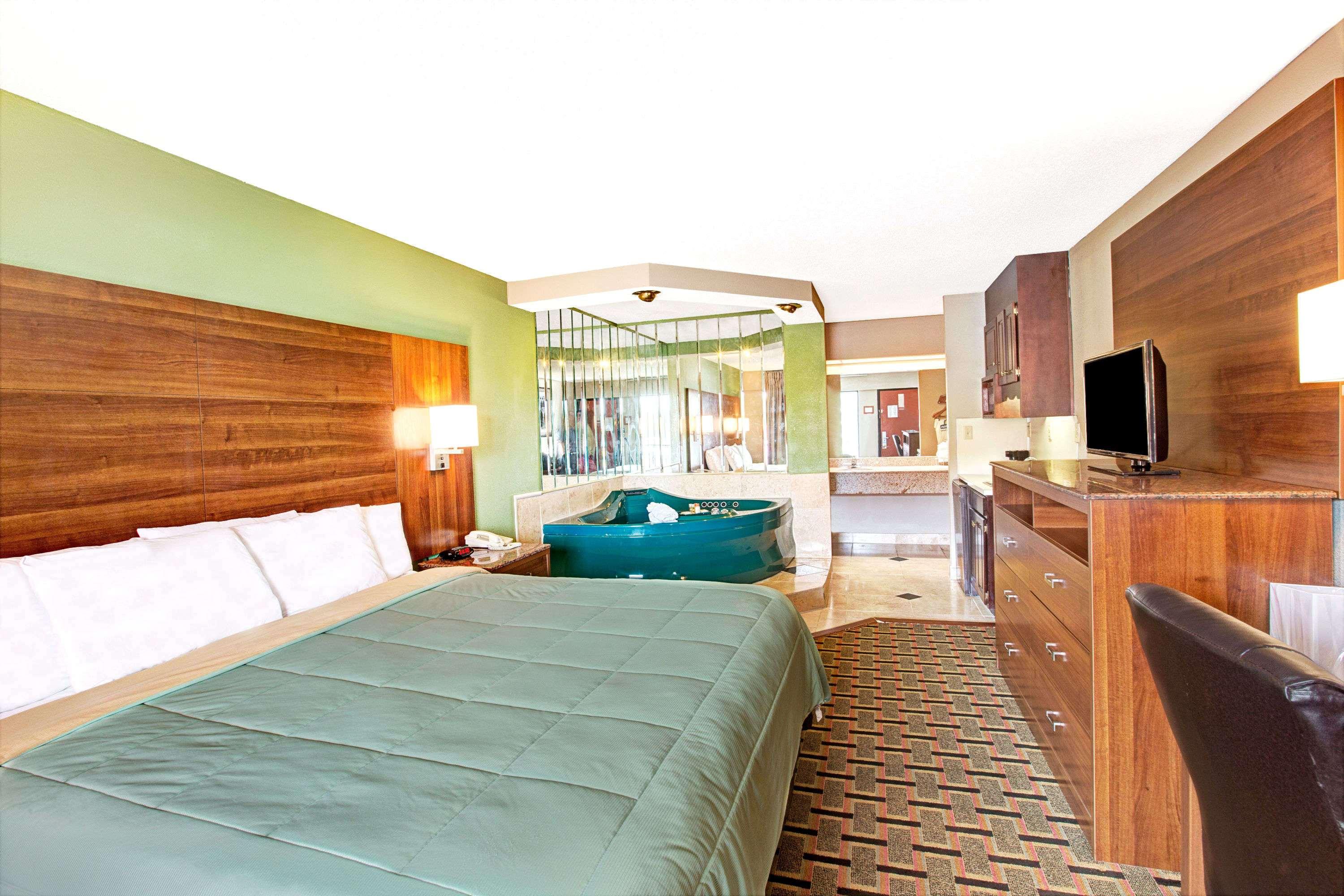 Hickory/Conover Days Inn — photo 4